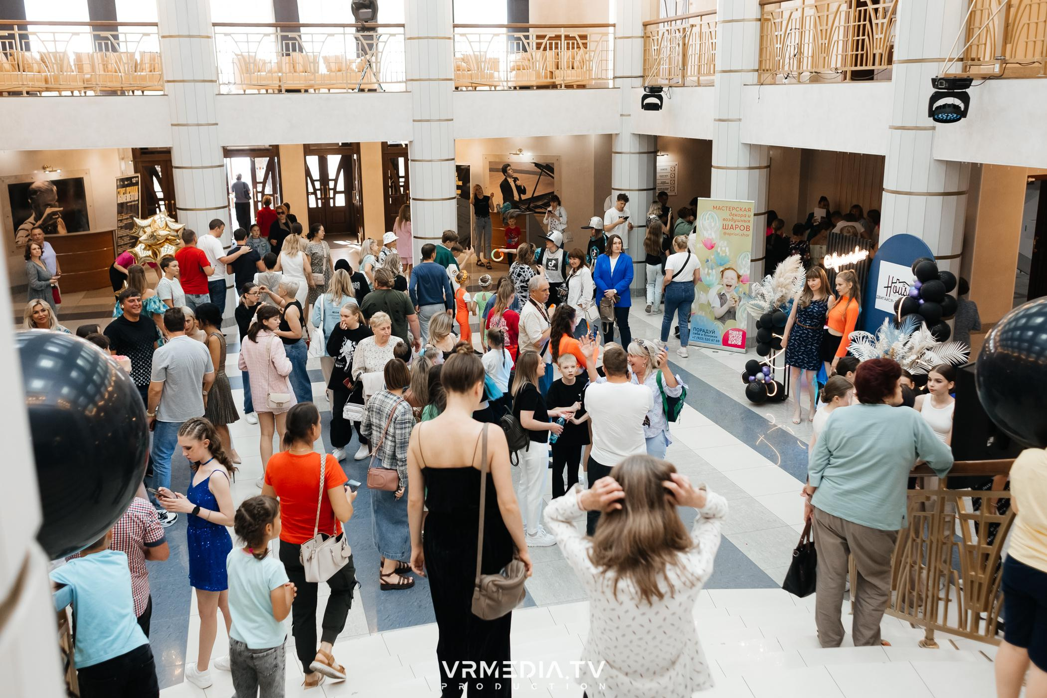 Пока все в доме