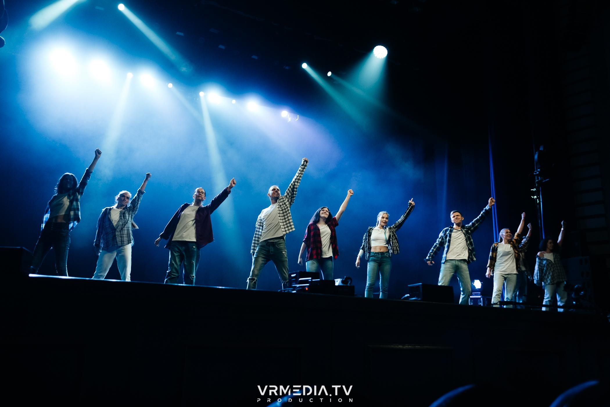 Пока все в доме