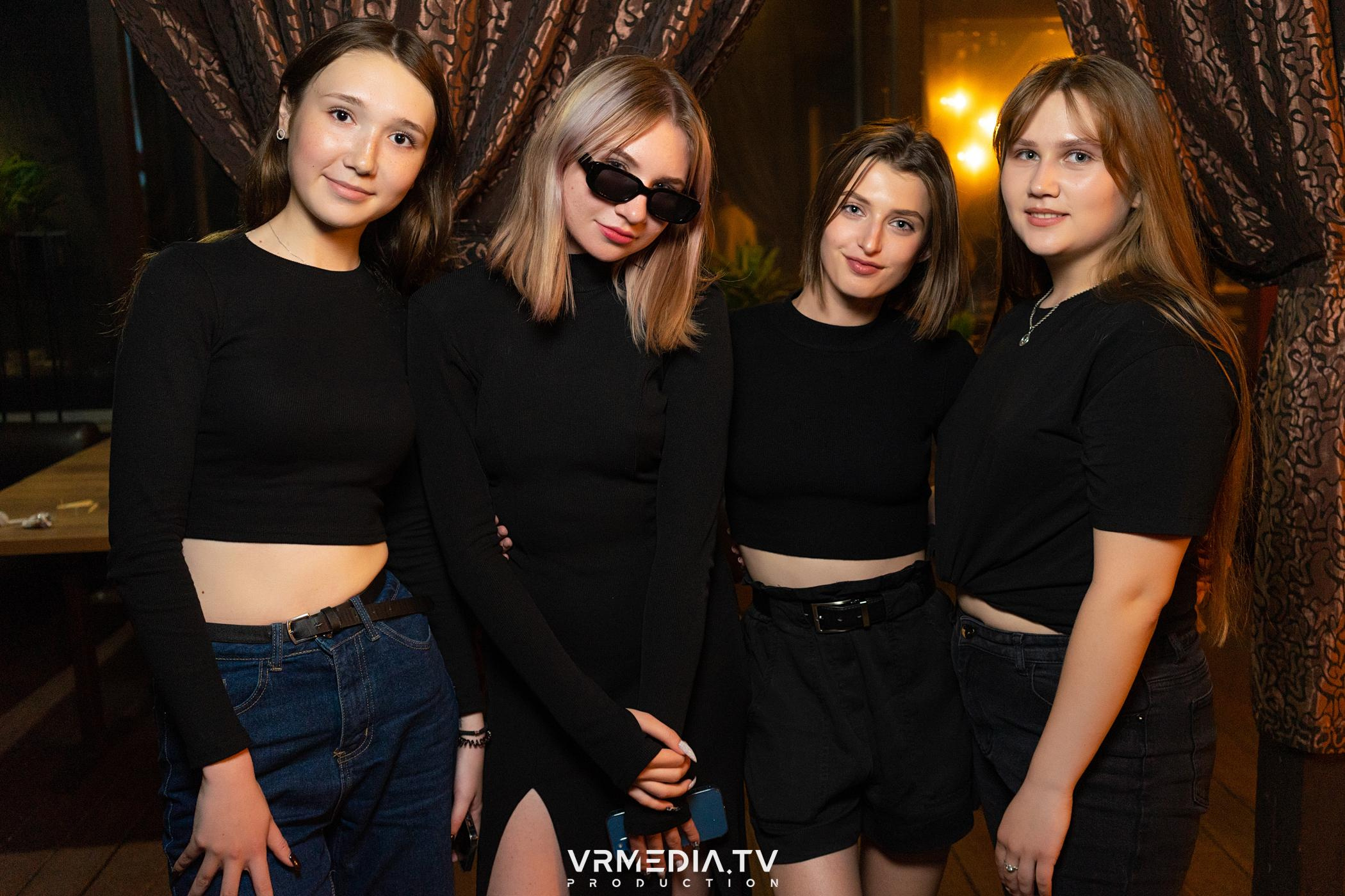 Выходные в баре «DOSKI»