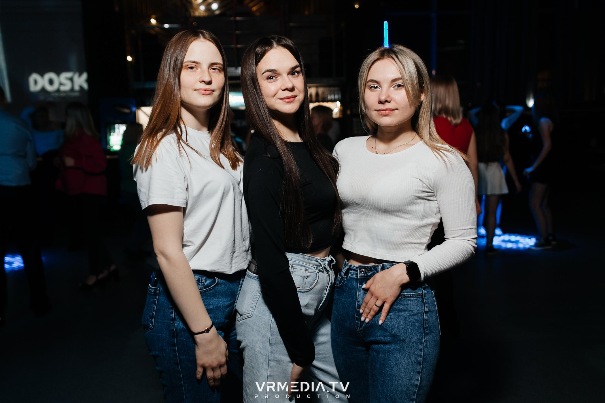 Выходные в баре «DOSKI»