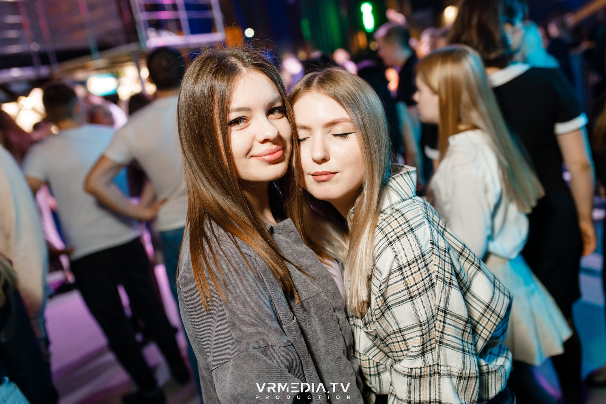 Выходные в баре «DOSKI»