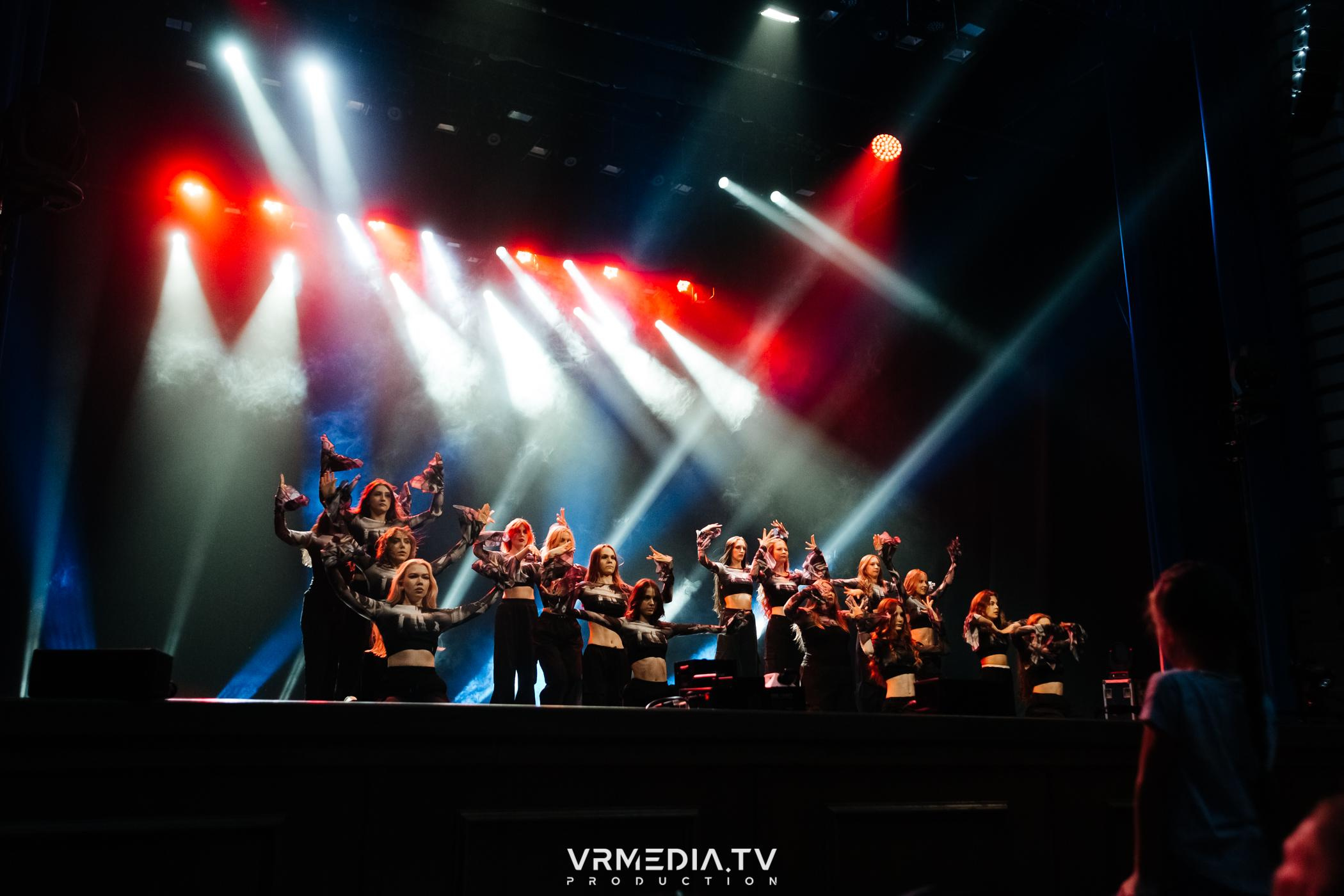 Пока все в доме