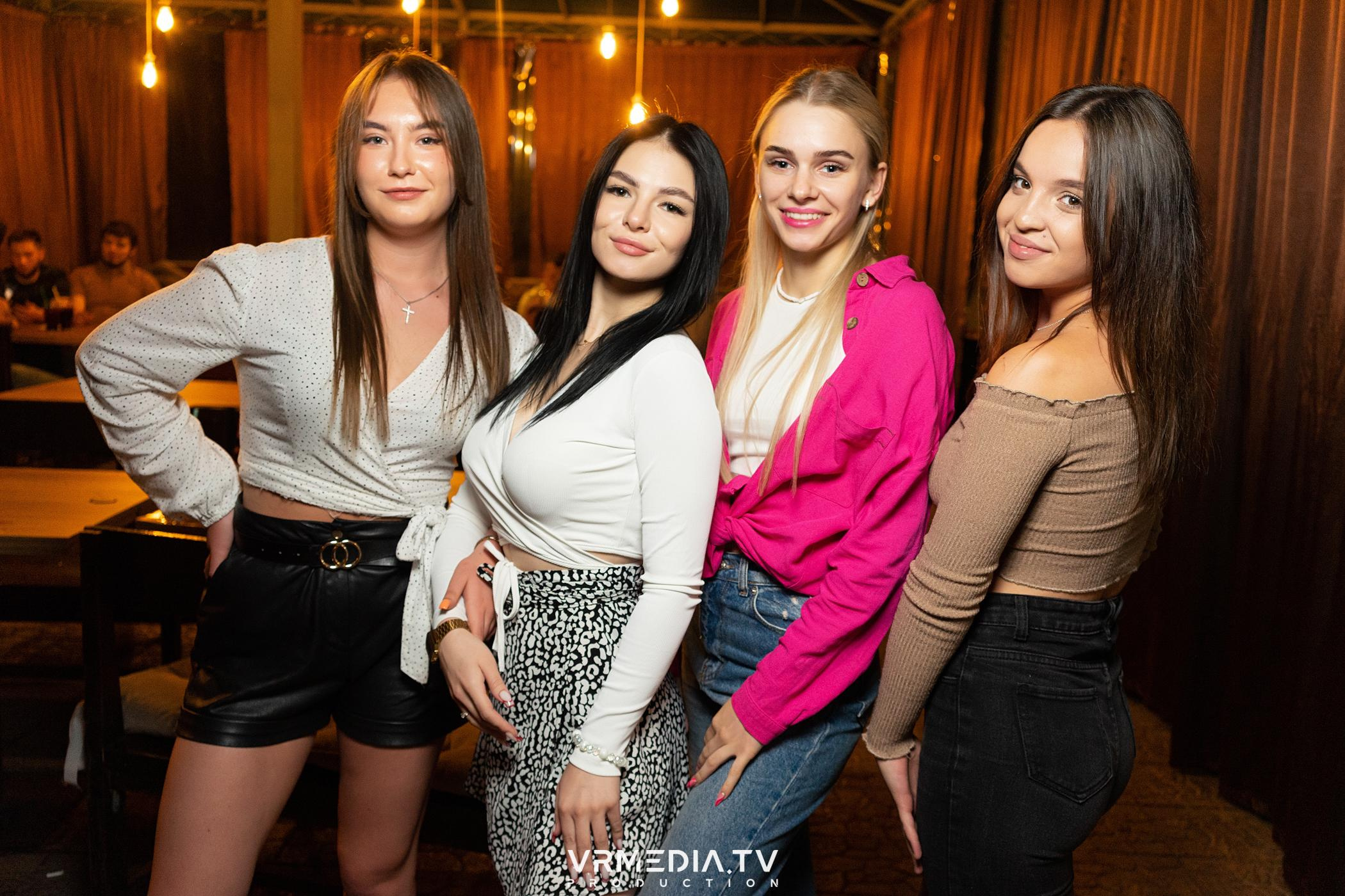 Выходные в баре «DOSKI»