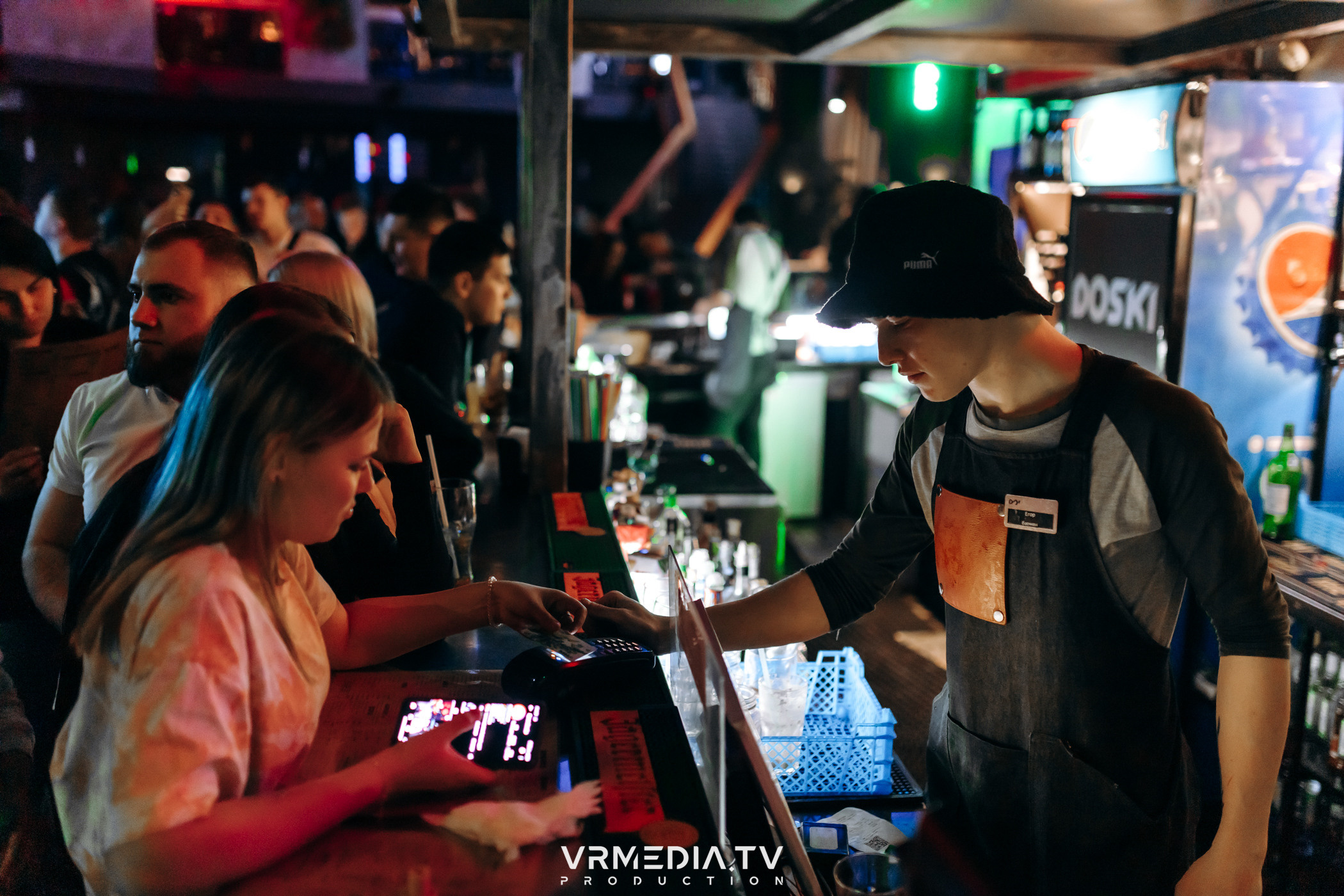 Выходные в баре «DOSKI»