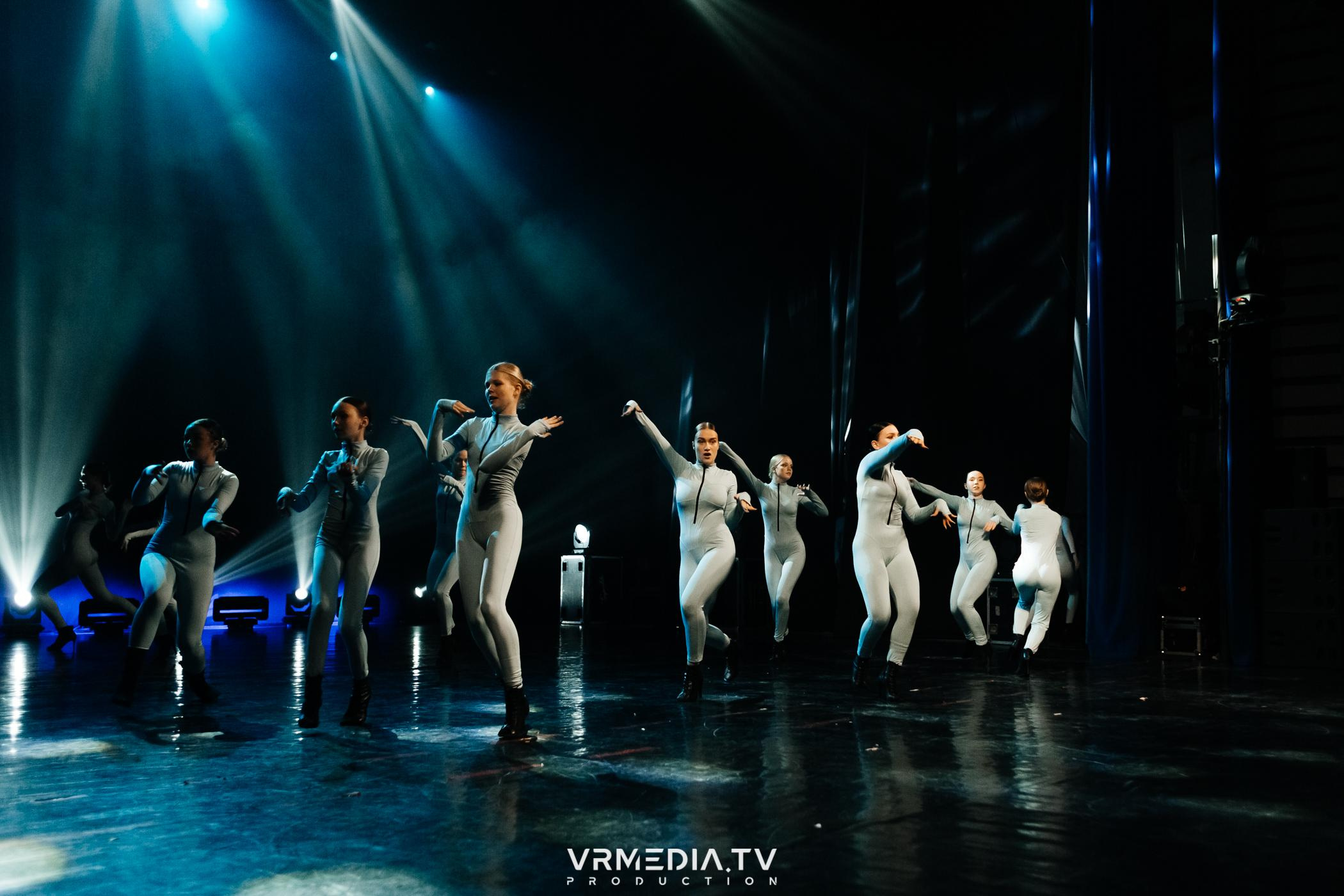 Пока все в доме