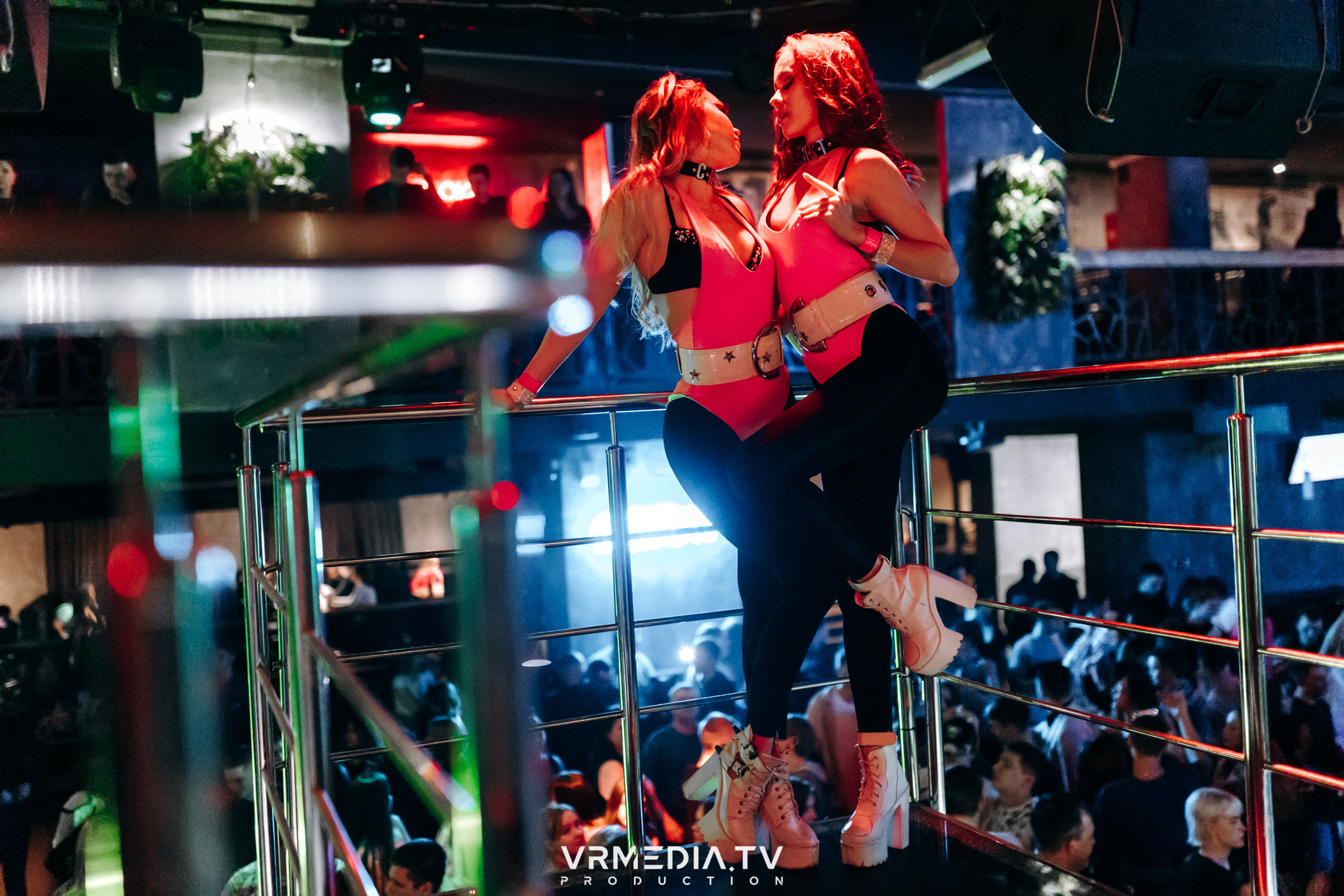 Выходные в баре «DOSKI»