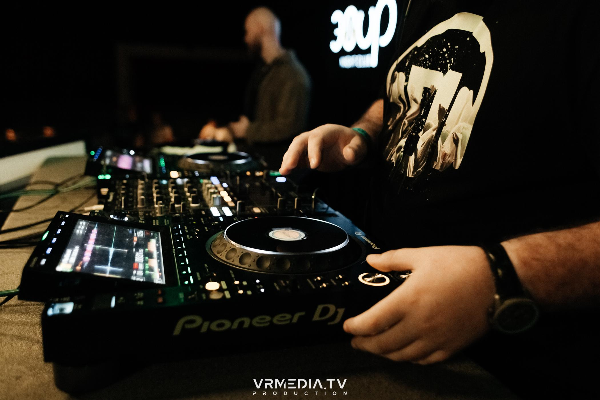 Выпускной школы диджеинга «Атмосфера»