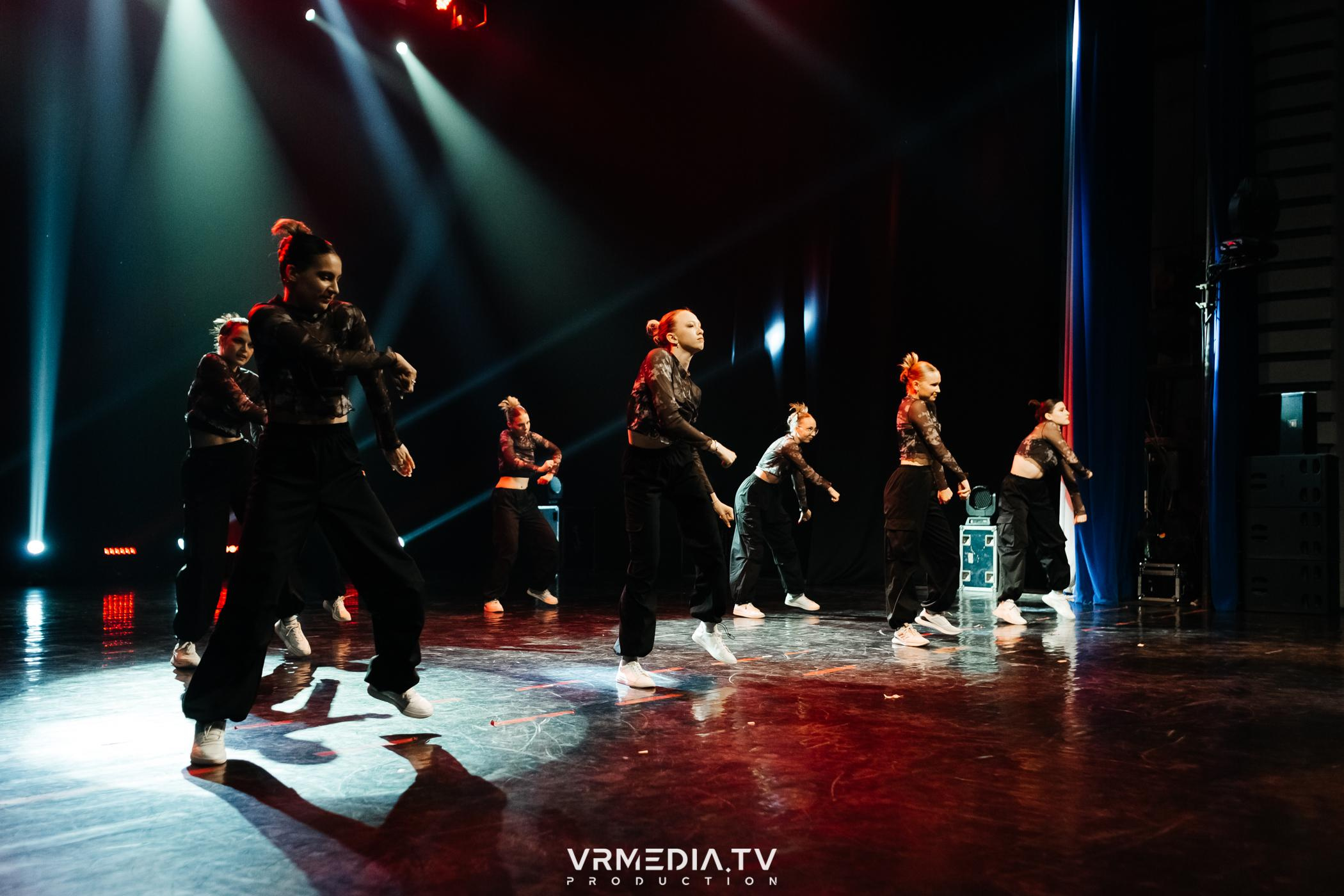 Пока все в доме