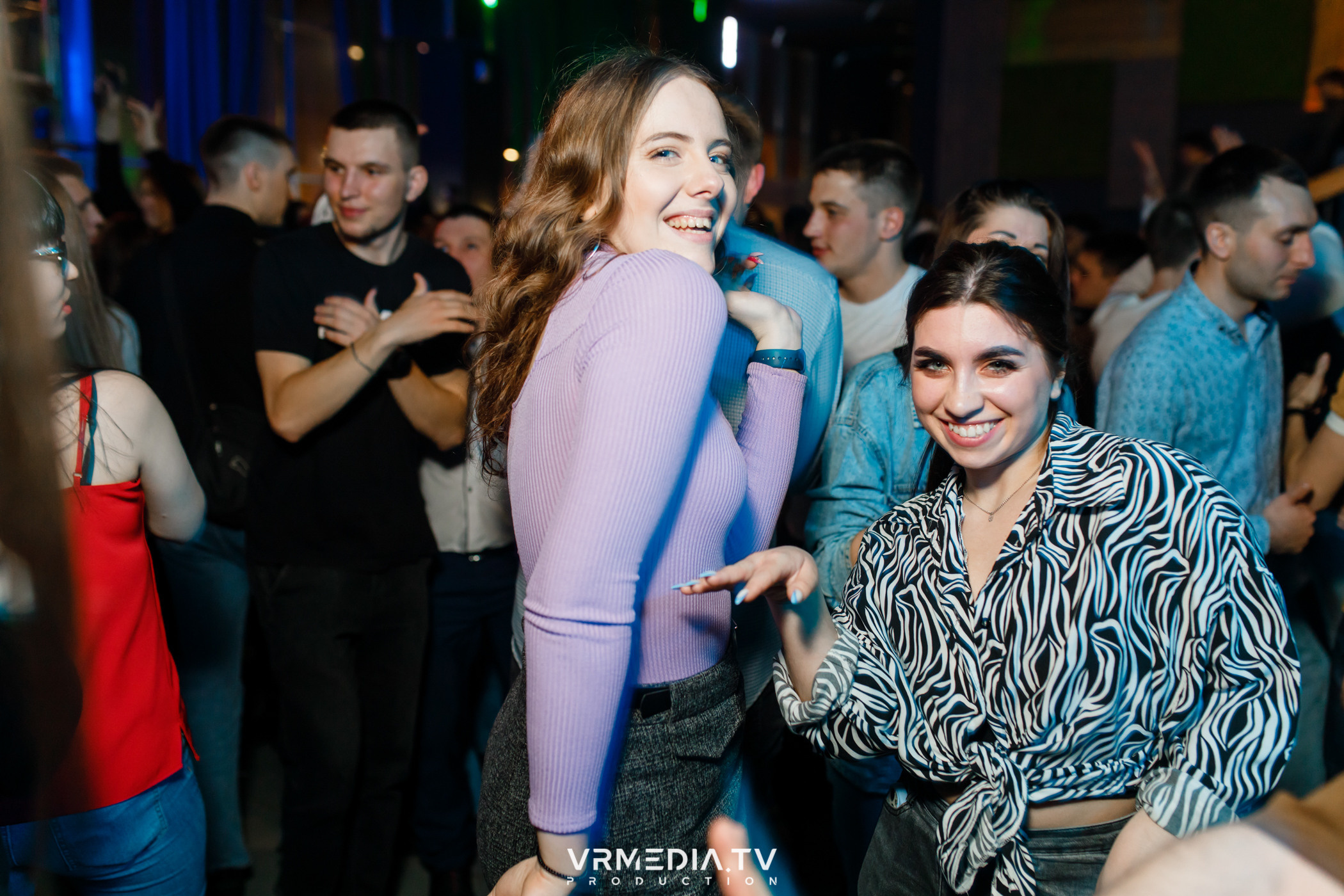 Выходные в баре «DOSKI»