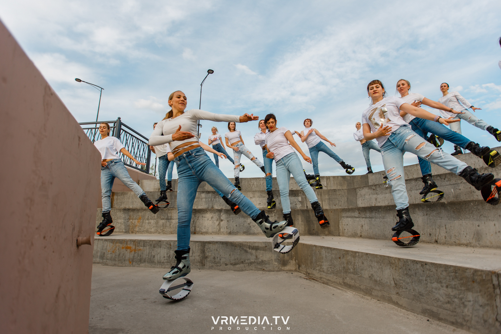 Открытая тренировка «Kangoo jumps»