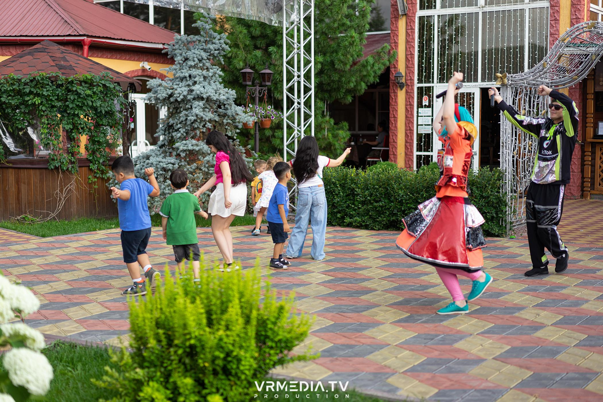 Детская вечеринка в ресторане «Лазурный Берег»