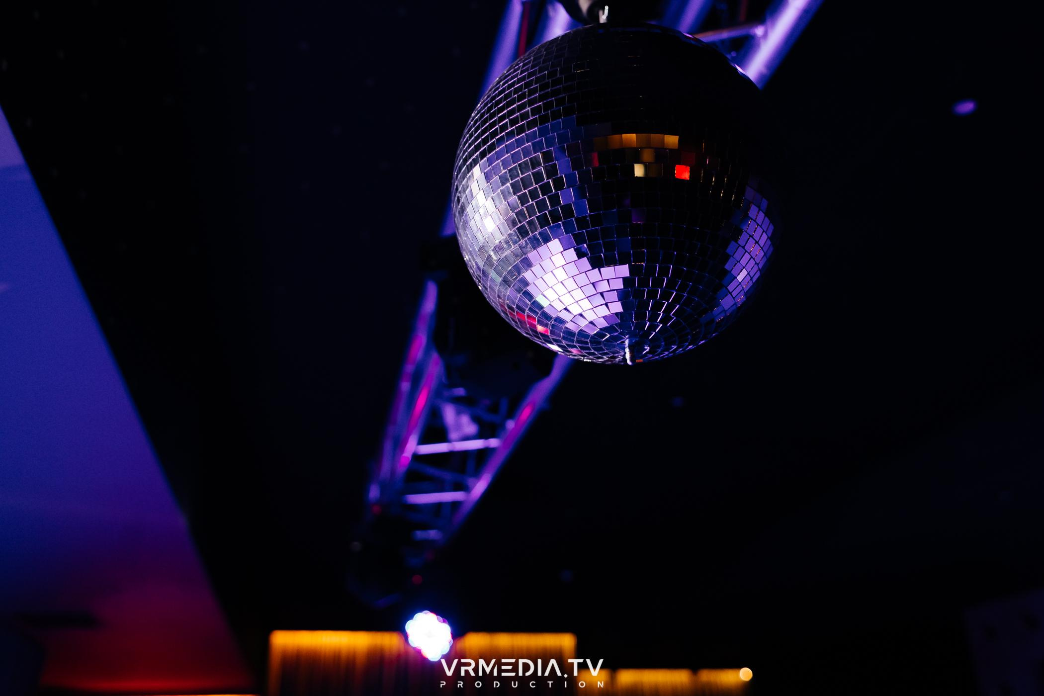 «Summer: ON» в караоке-баре «Volna»