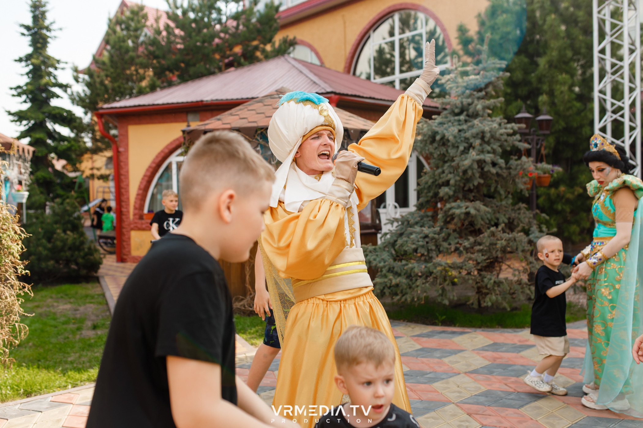 «Восточная сказка» в ресторане «Лазурный берег»