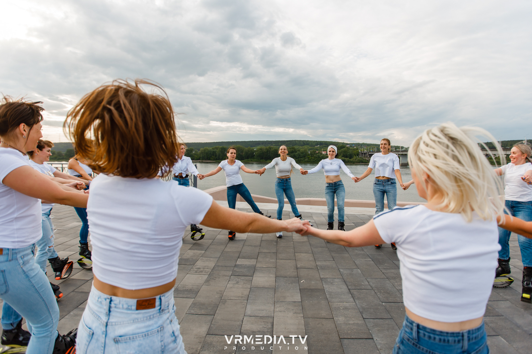 Открытая тренировка «Kangoo jumps»