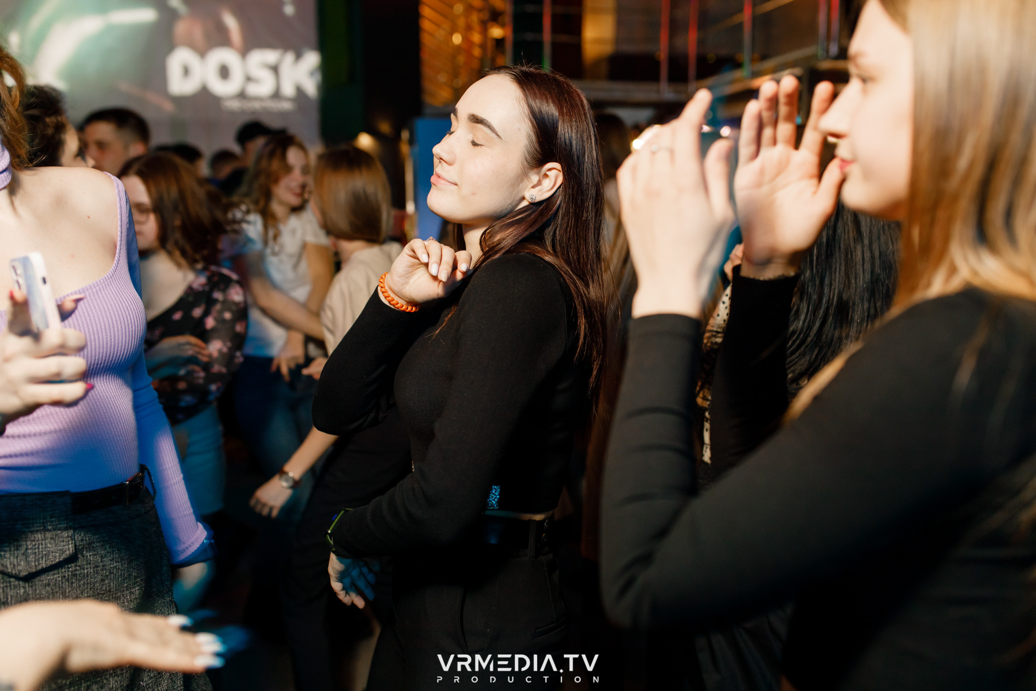 Выходные в баре «DOSKI»