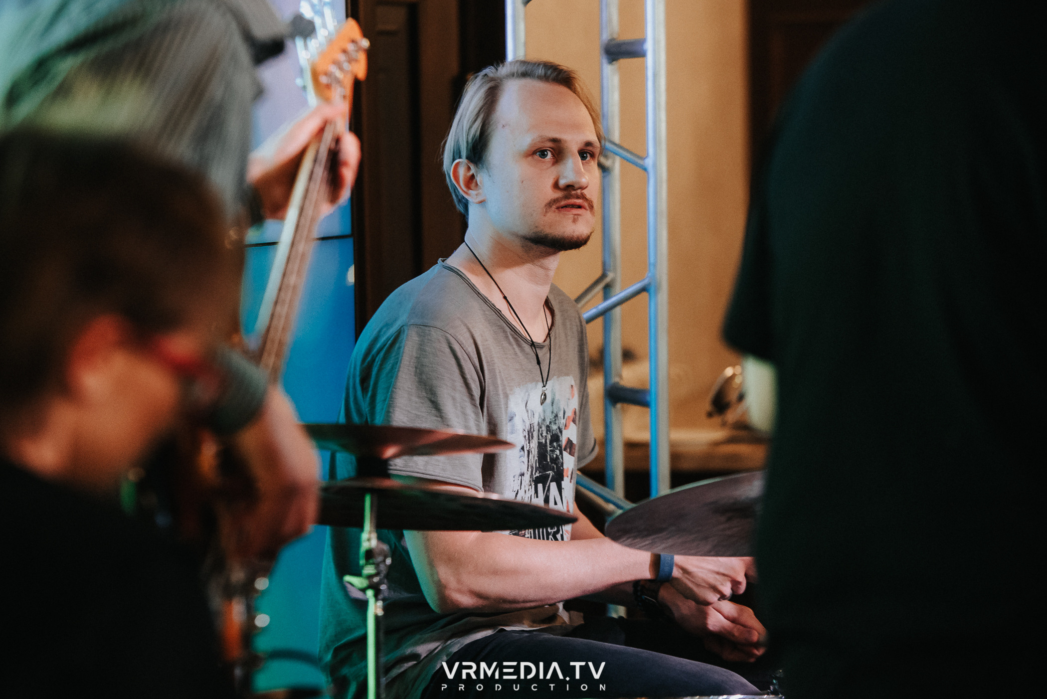 Джазовая среда: JAM SESSION