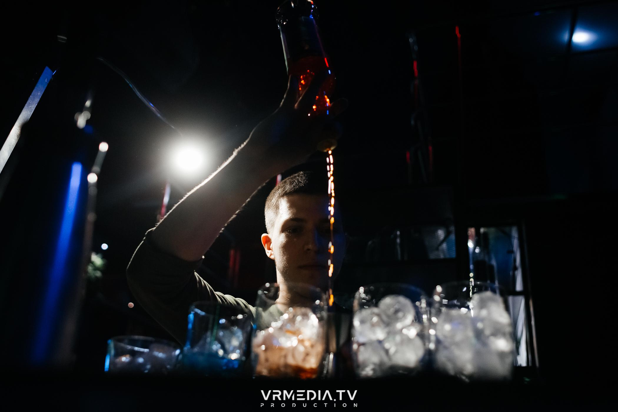 Выходные в баре «DOSKI»