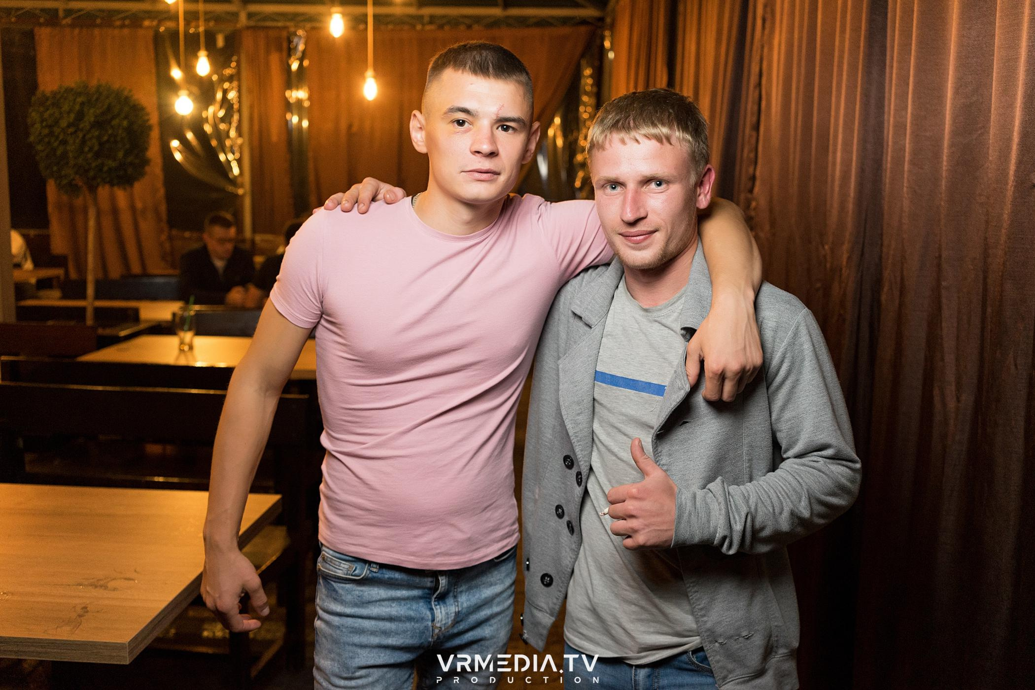 Выходные в баре «DOSKI»