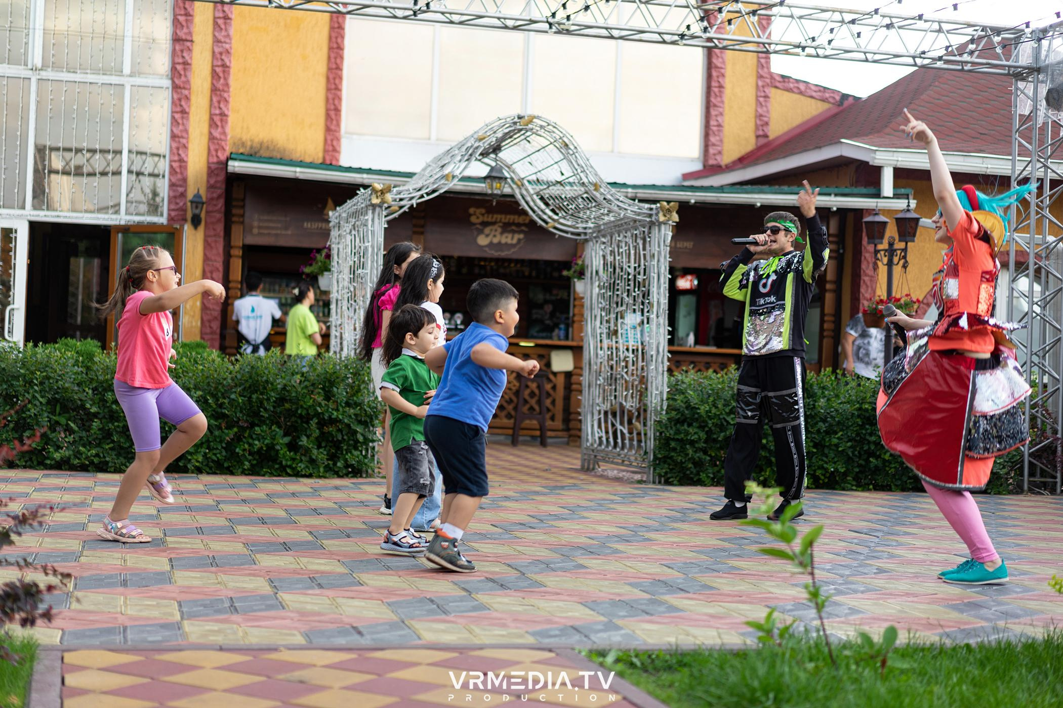 Детская вечеринка в ресторане «Лазурный Берег»