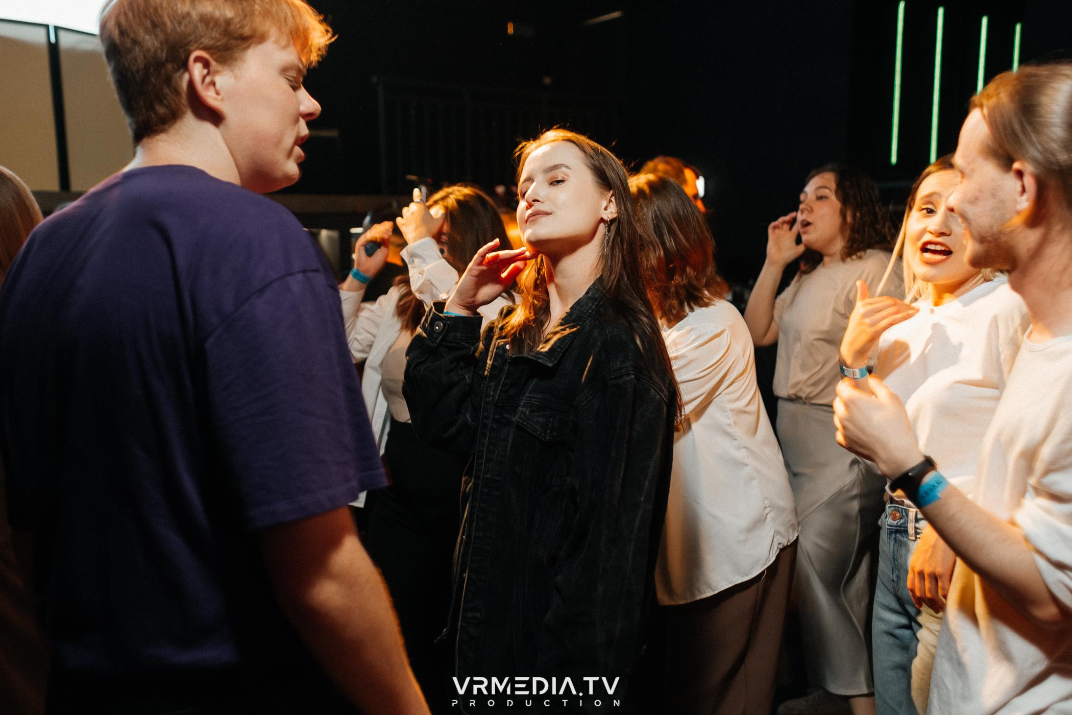 Выпускной школы диджеинга «Атмосфера»