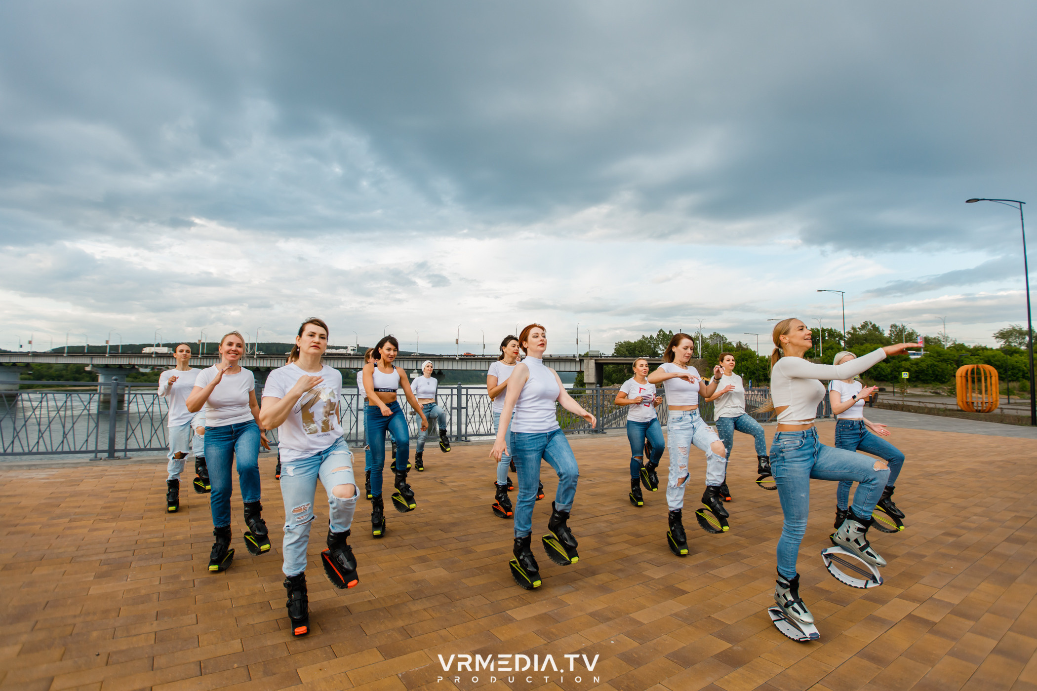 Открытая тренировка «Kangoo jumps»