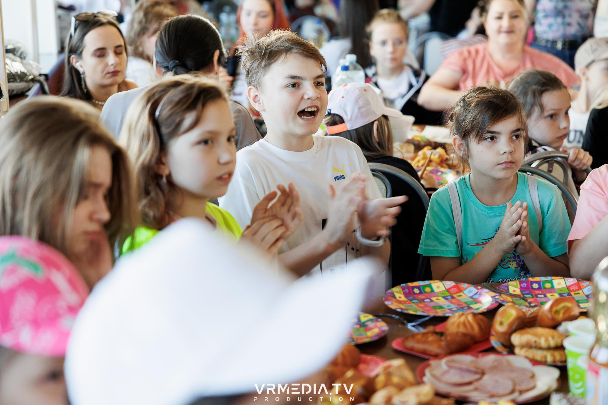 LEOMAR PRODUCTION: 8 БЛАГОТВОРИТЕЛЬНЫЙ КОНЦЕРТ «БАТЛ ГОЛОСОВ-ПЛЫВЕТ П