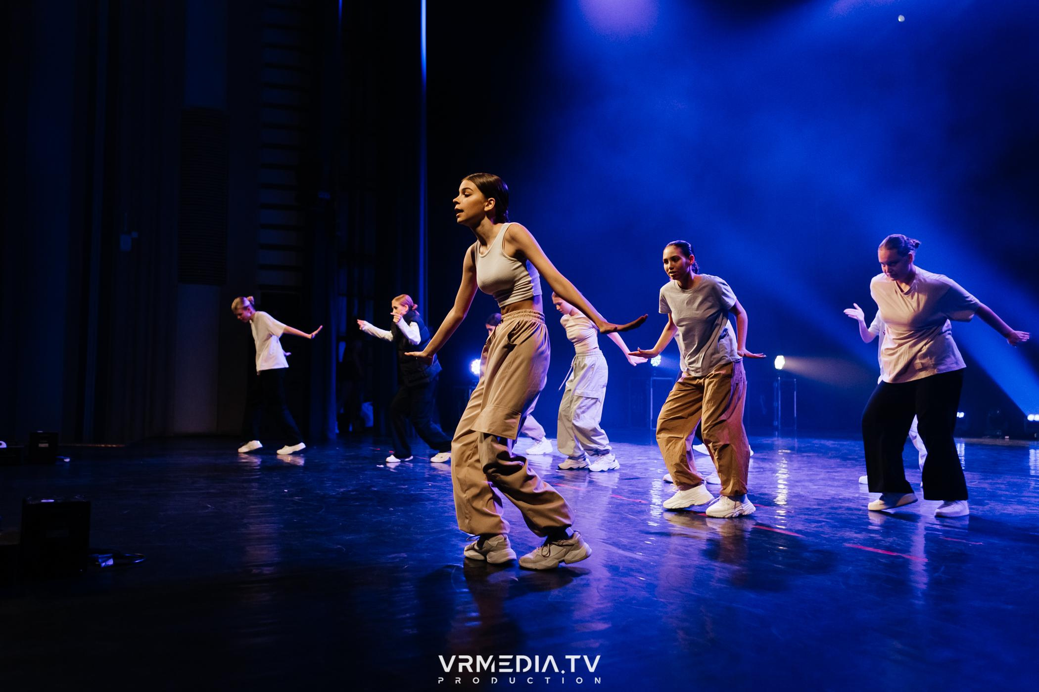 Пока все в доме