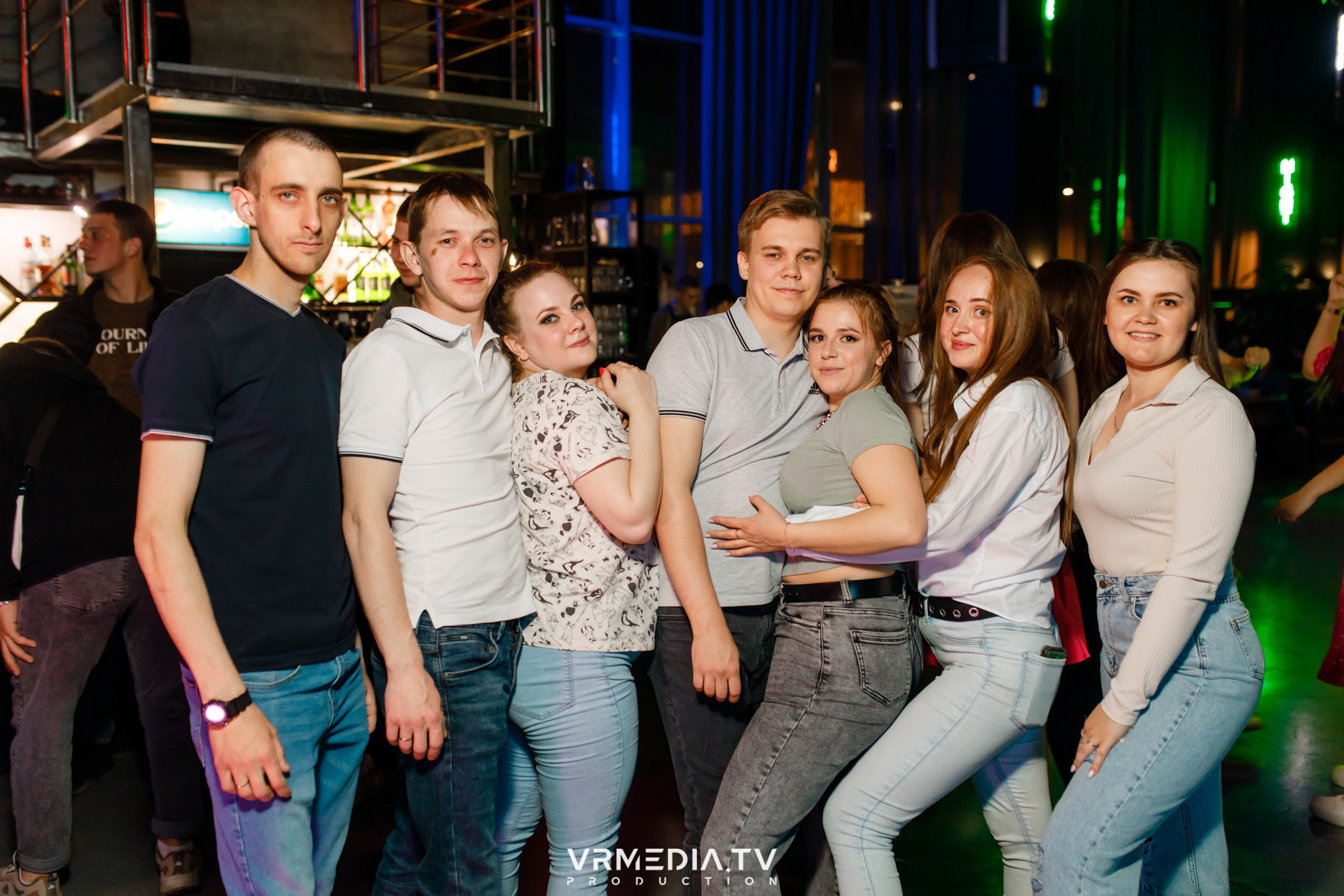 Выходные в баре «DOSKI»