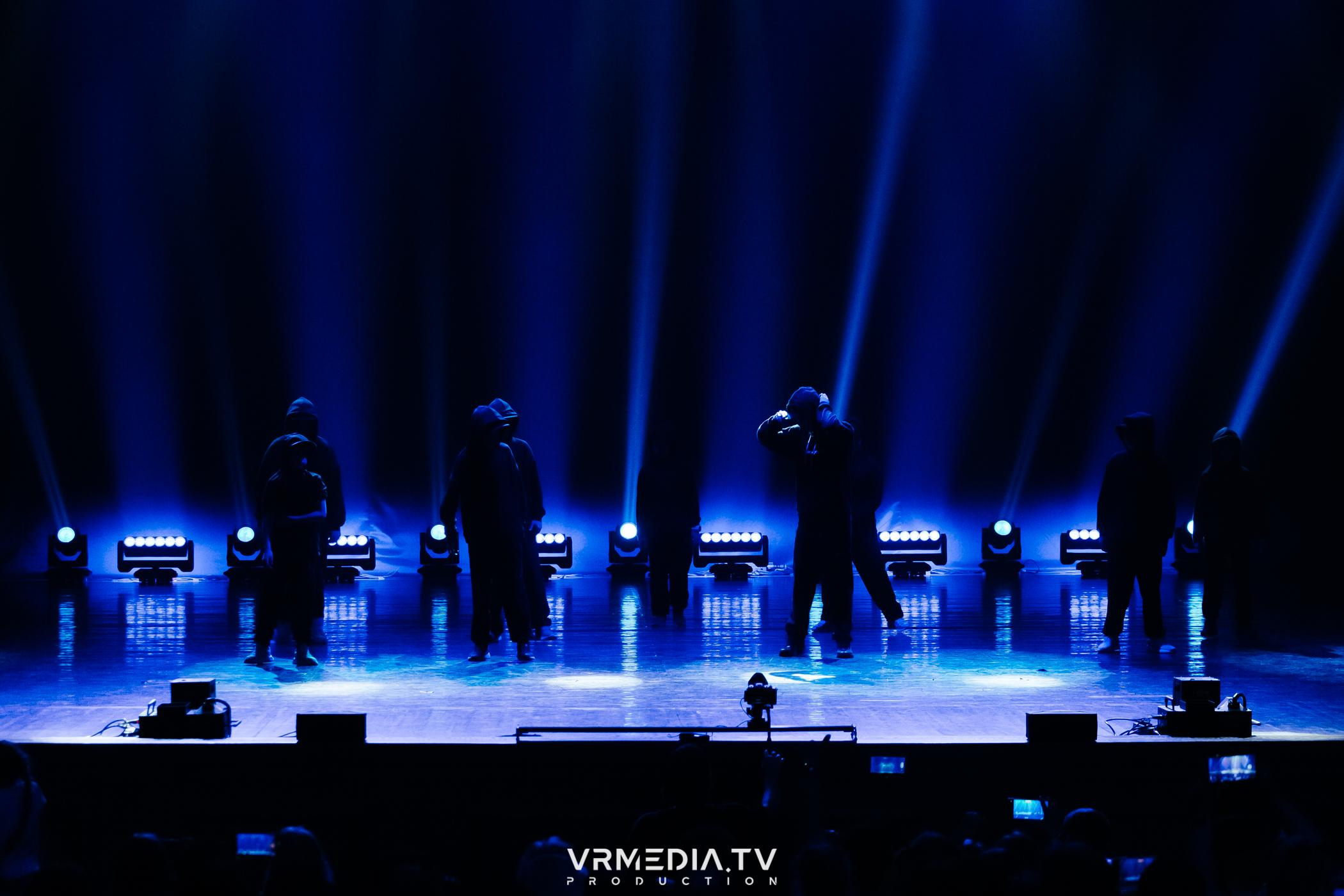 Пока все в доме