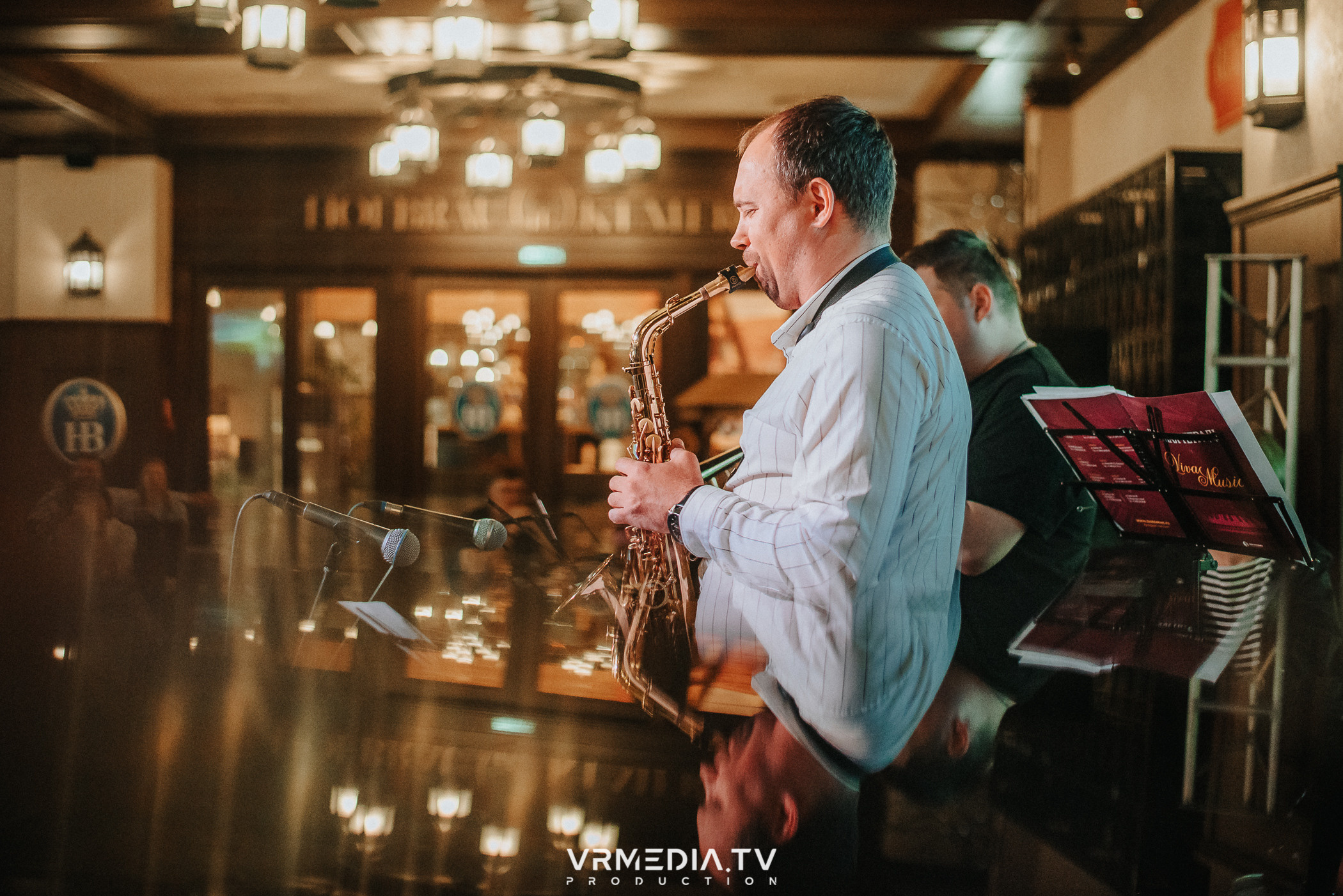 Джазовая среда: JAM SESSION