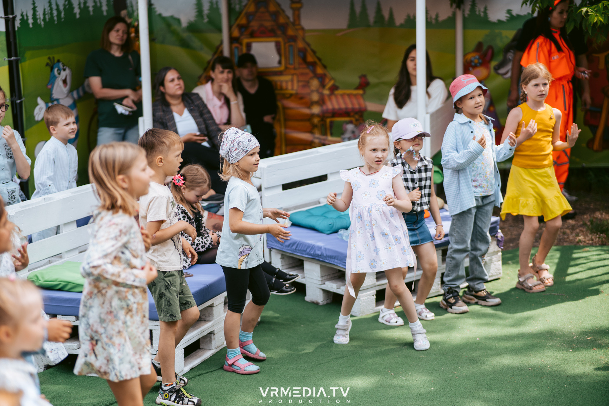 Спектакль «Монстры на каникулах» от студии чудес «Алиса»