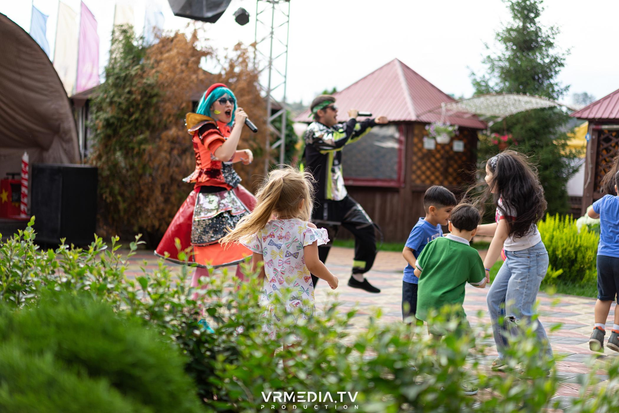 Детская вечеринка в ресторане «Лазурный Берег»