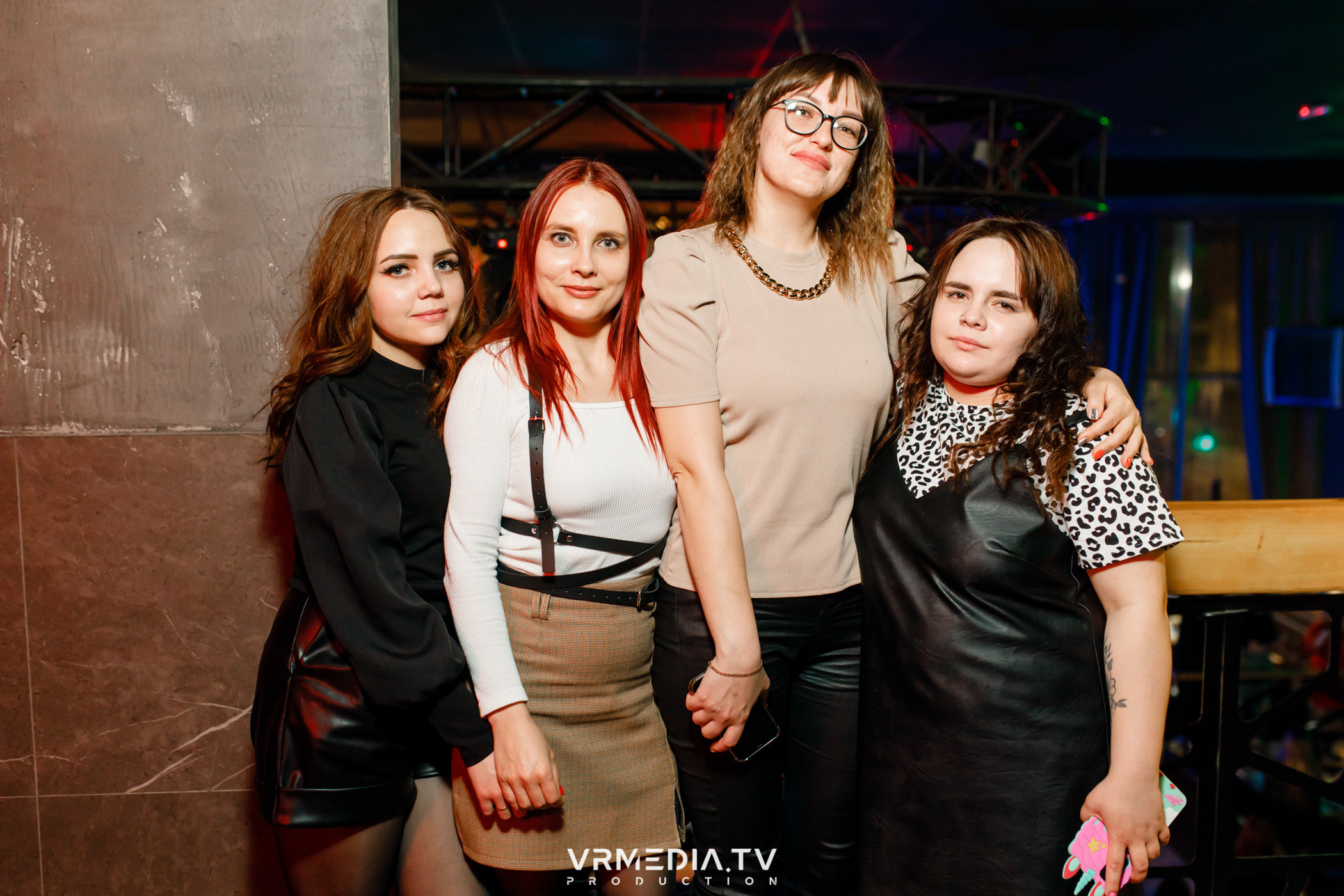 Выходные в баре «DOSKI»