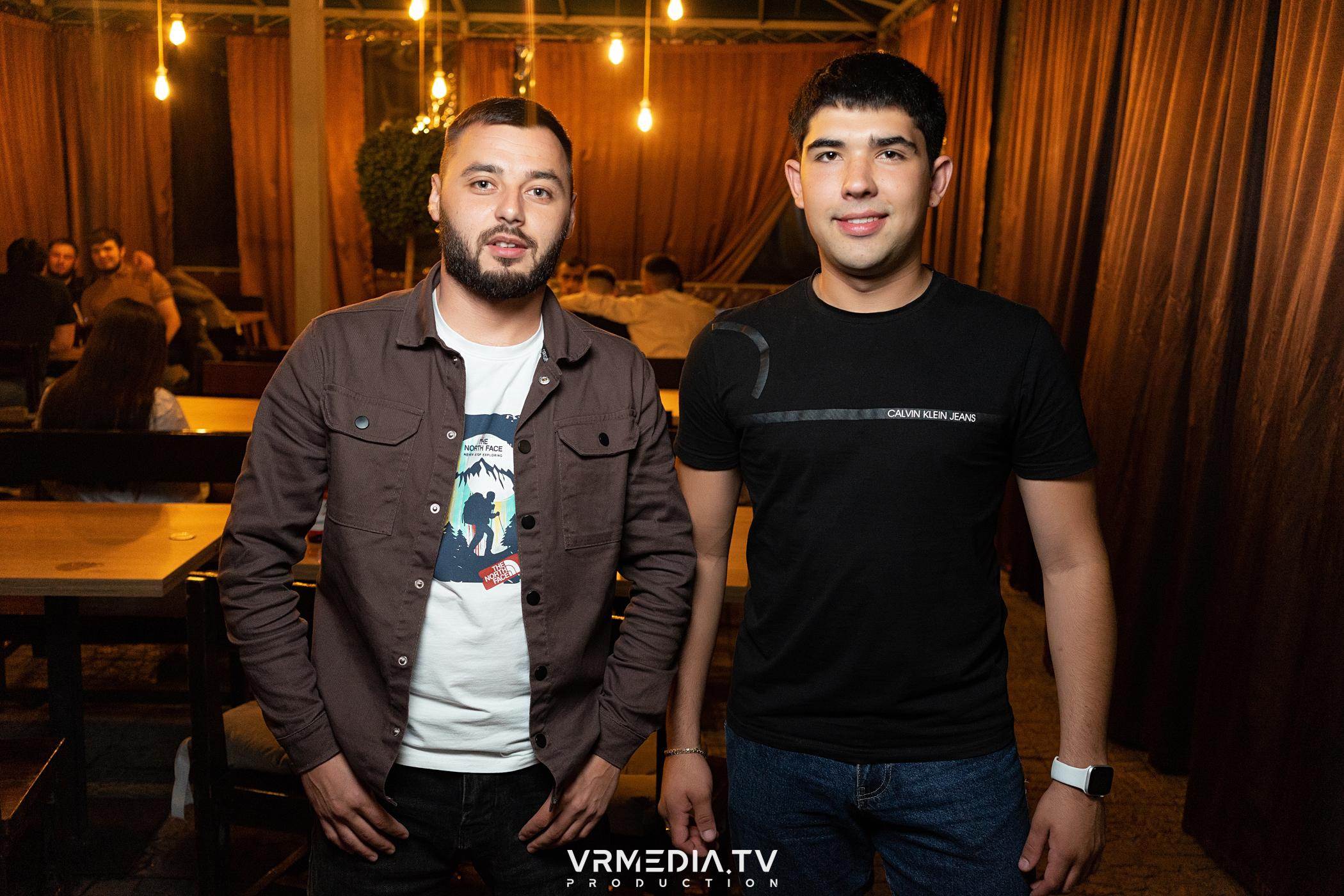 Выходные в баре «DOSKI»