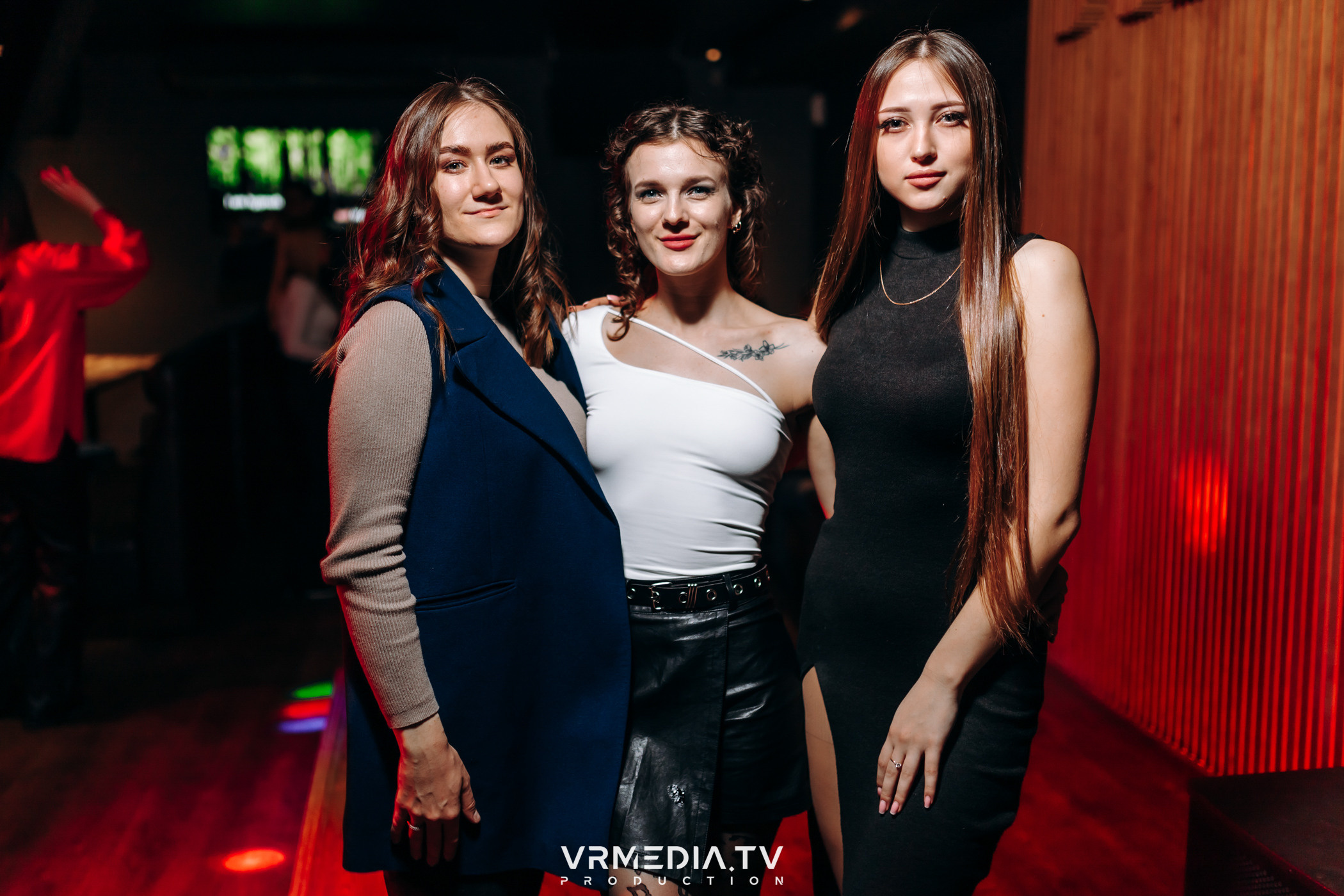 Выходные в баре «DOSKI»