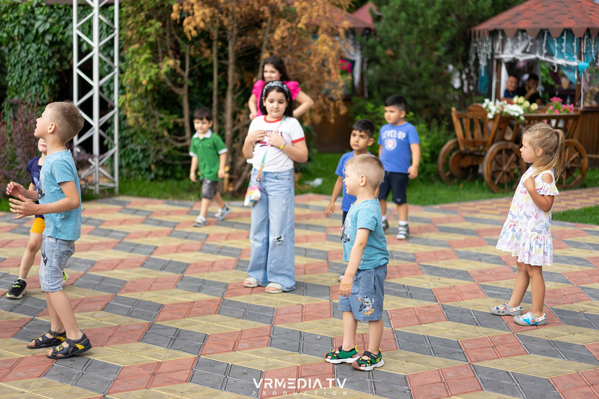 Детская вечеринка в ресторане «Лазурный Берег»