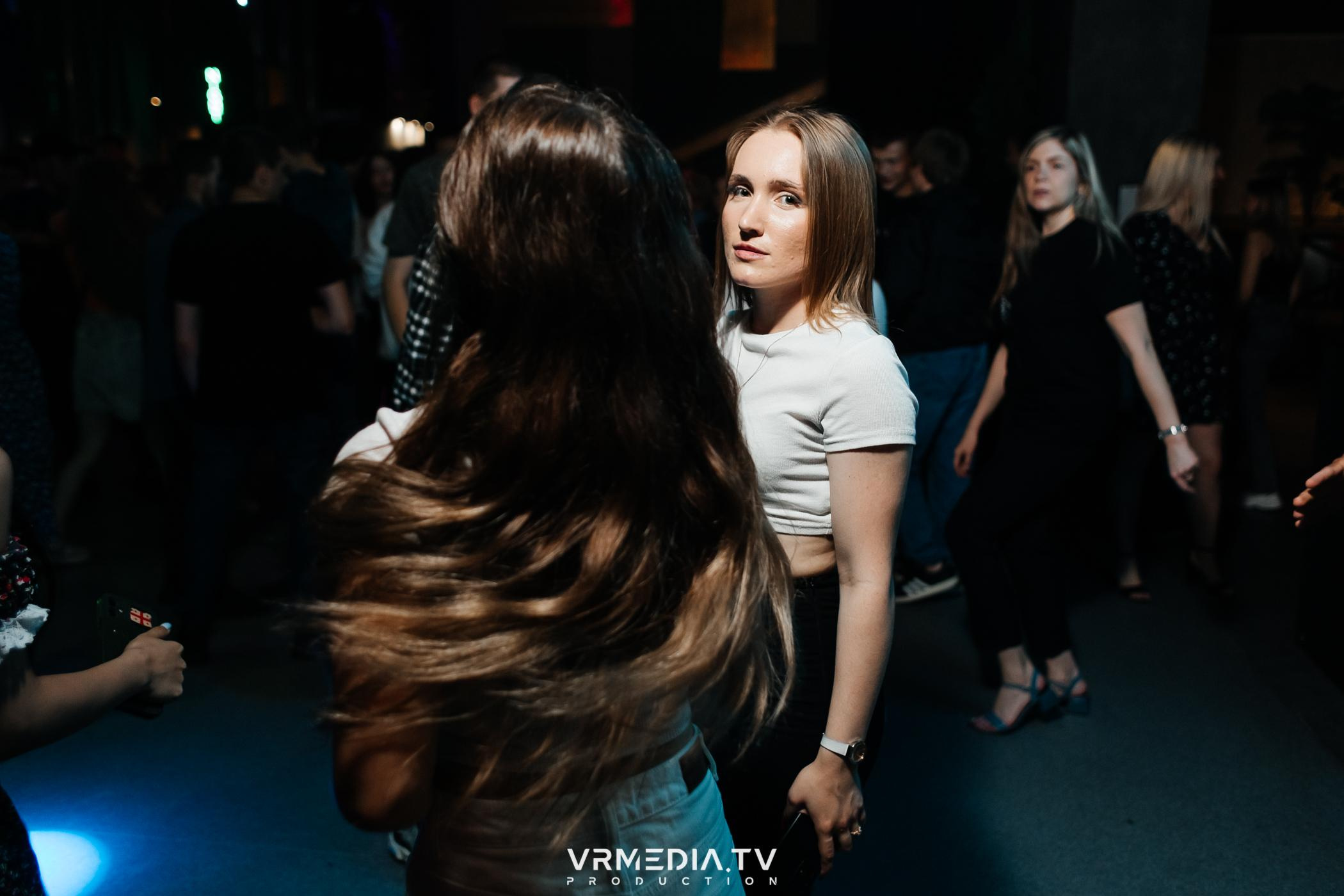 Выходные в баре «DOSKI»