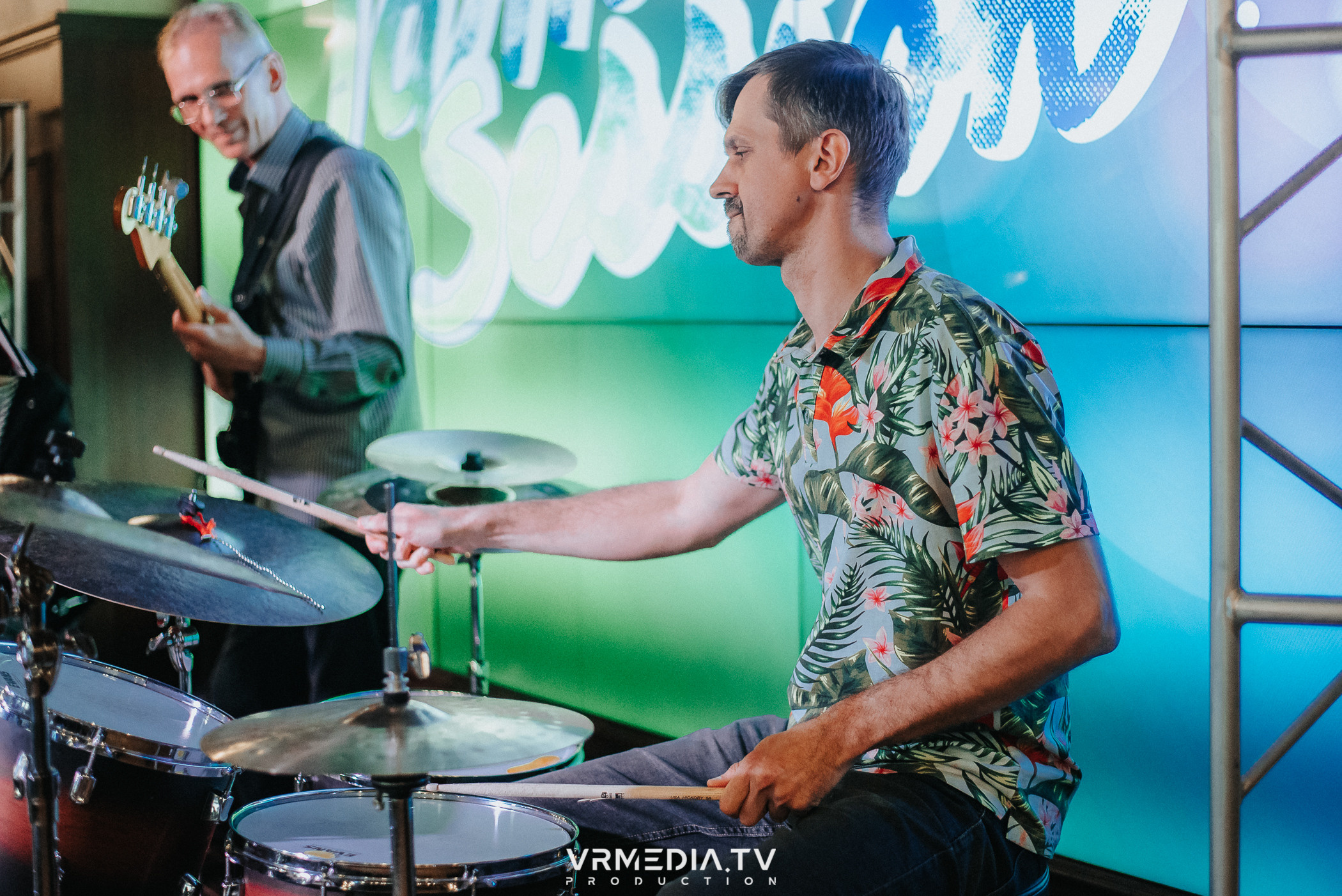 Джазовая среда: JAM SESSION