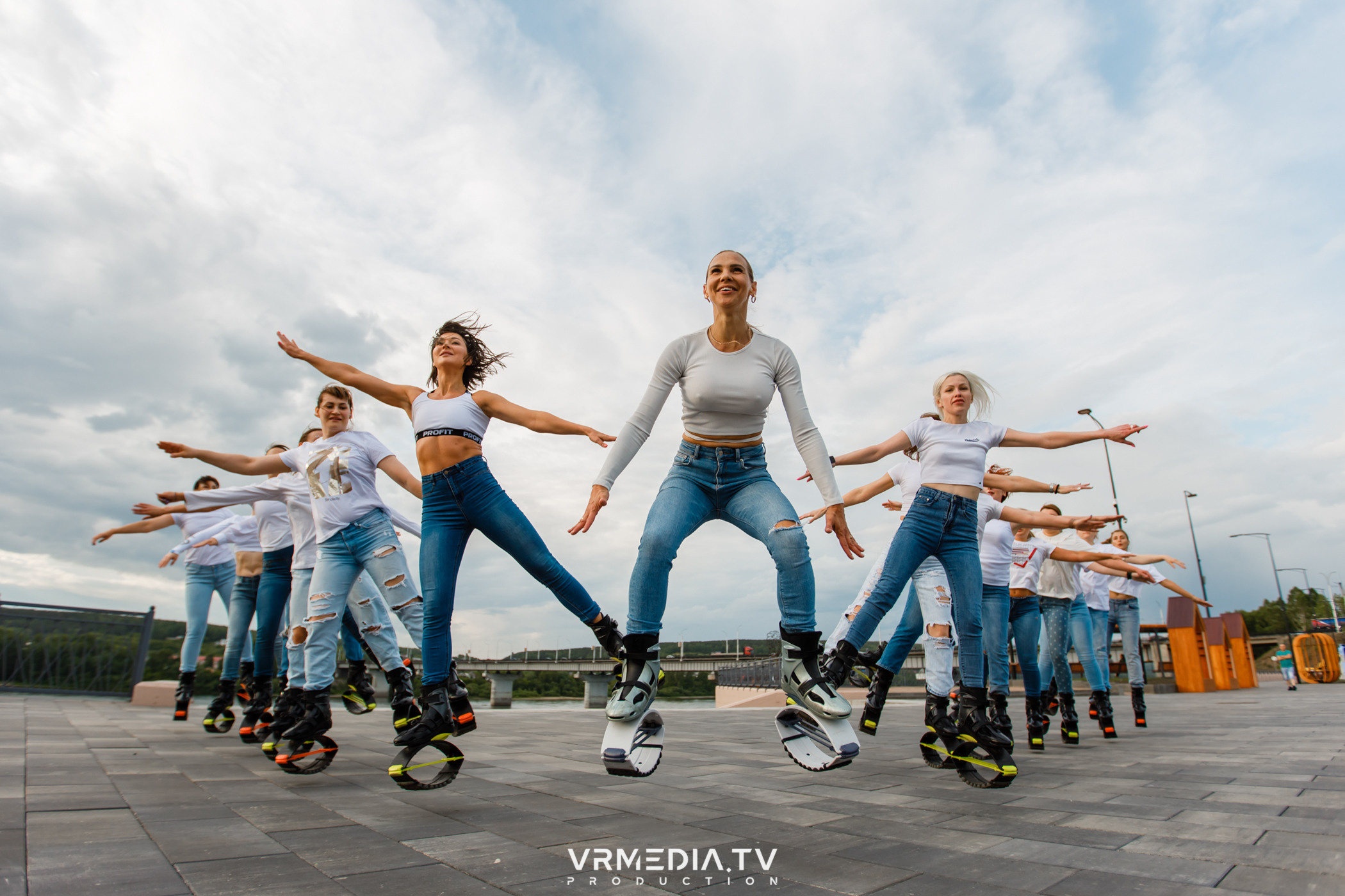 Открытая тренировка «Kangoo jumps»