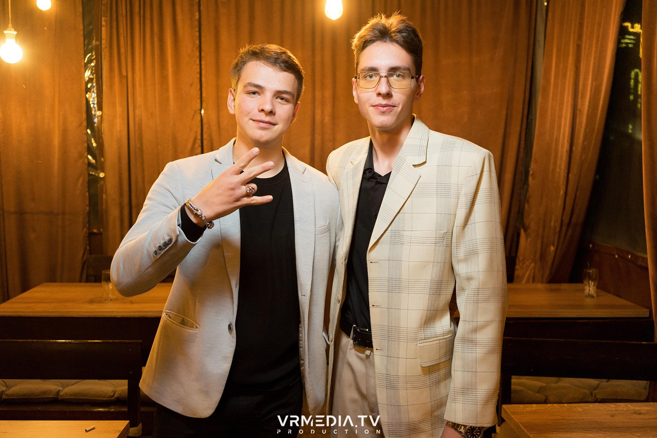 Выходные в баре «DOSKI»