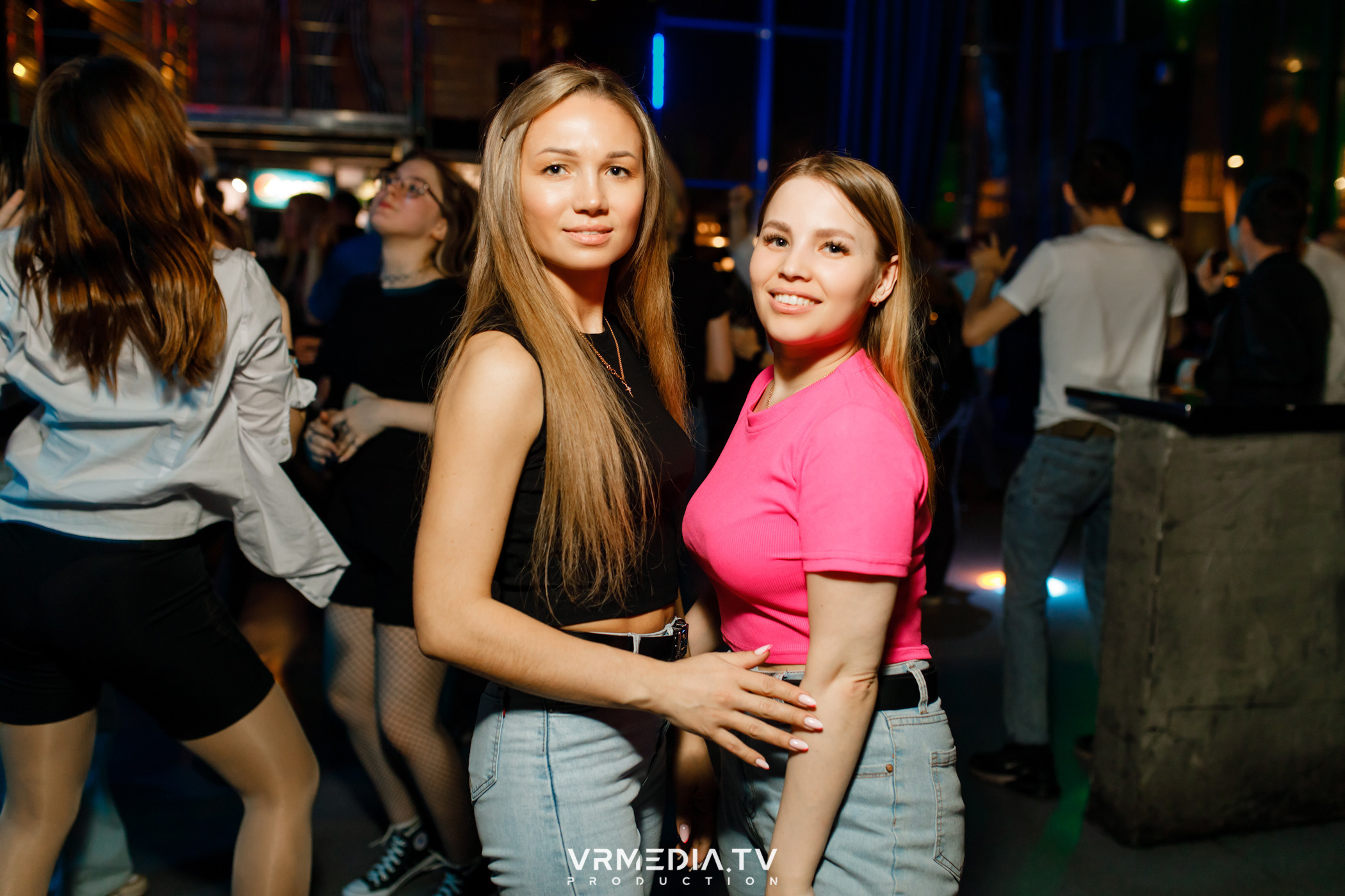 Выходные в баре «DOSKI»