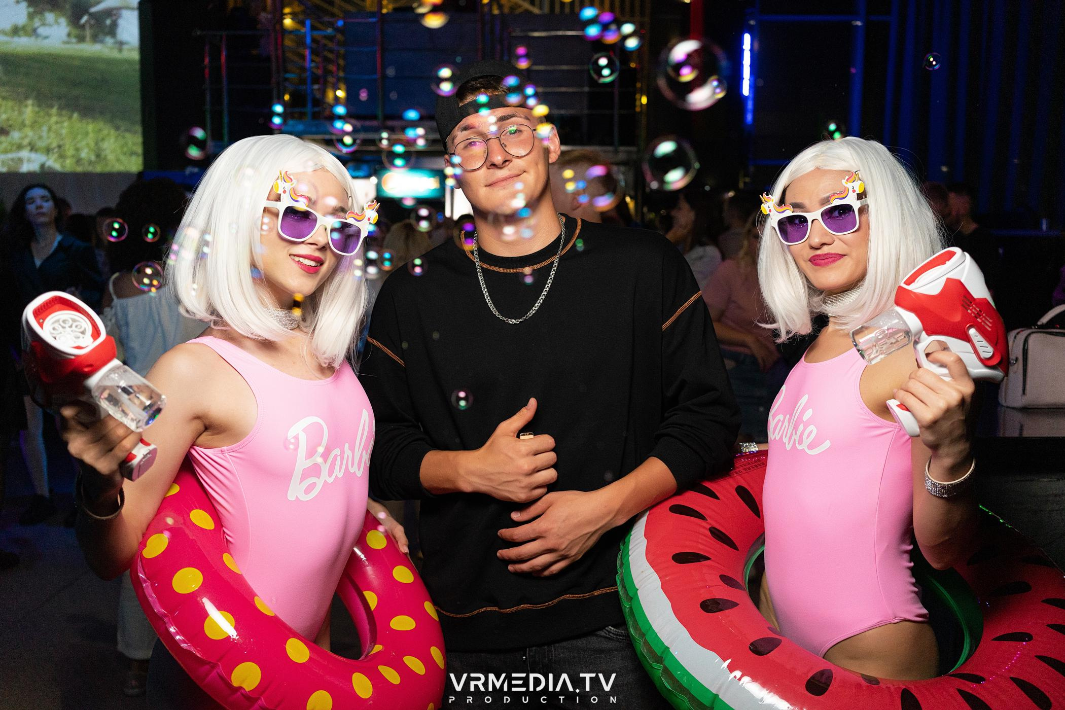 Выходные в баре «DOSKI»