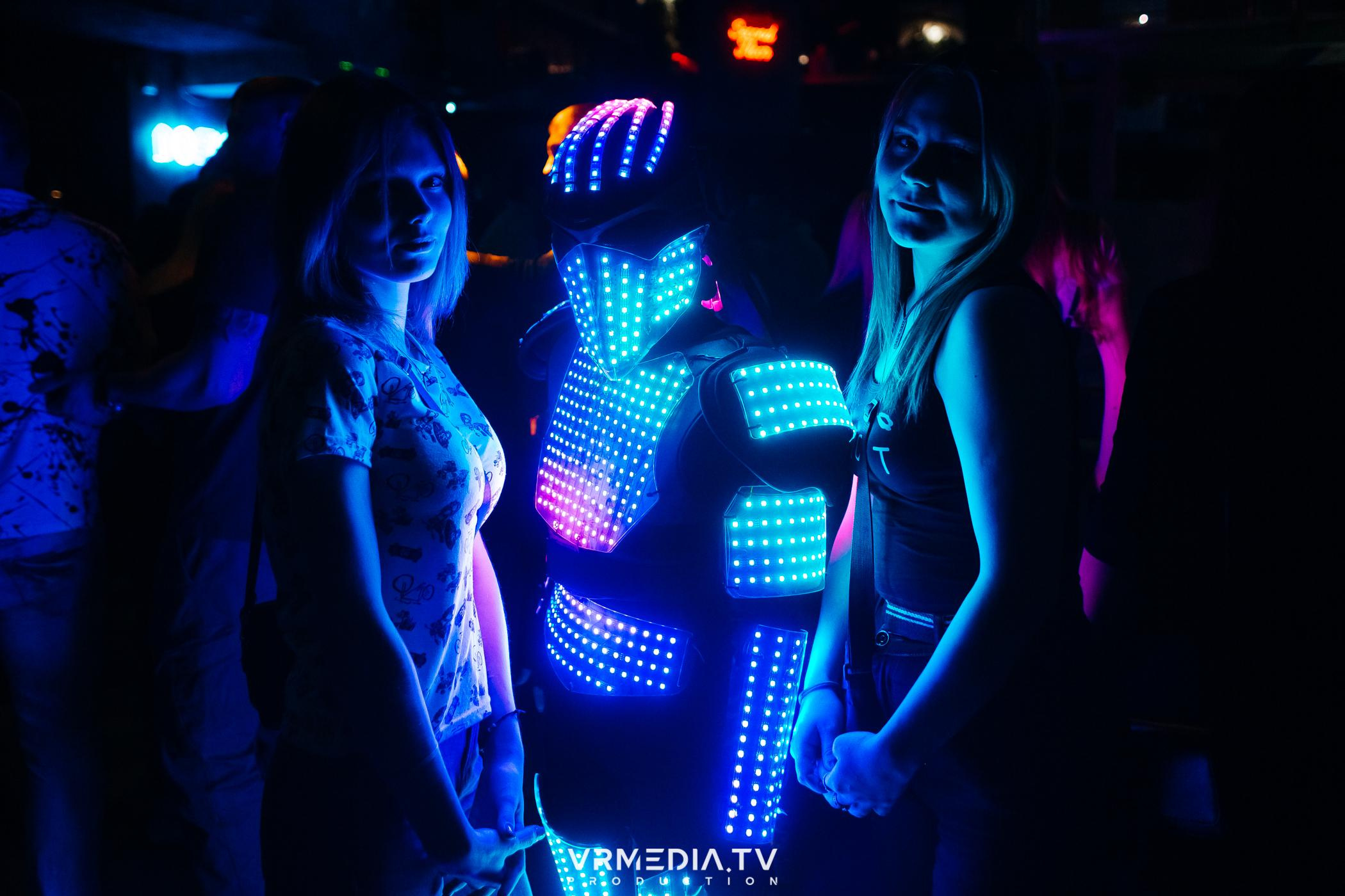 Выходные в баре «DOSKI»