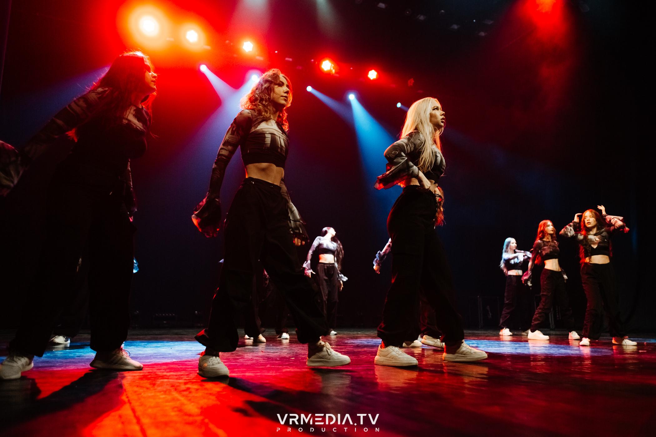 Пока все в доме