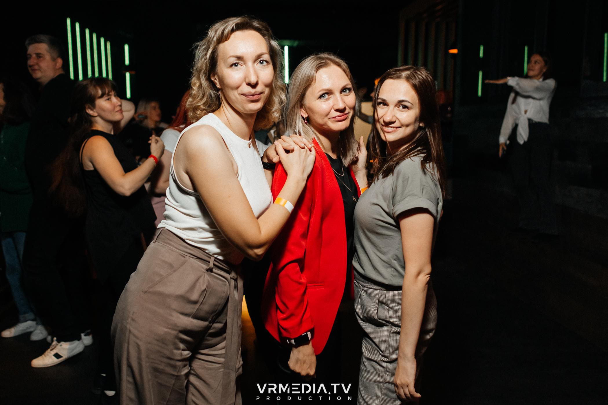 Выпускной школы диджеинга «Атмосфера»