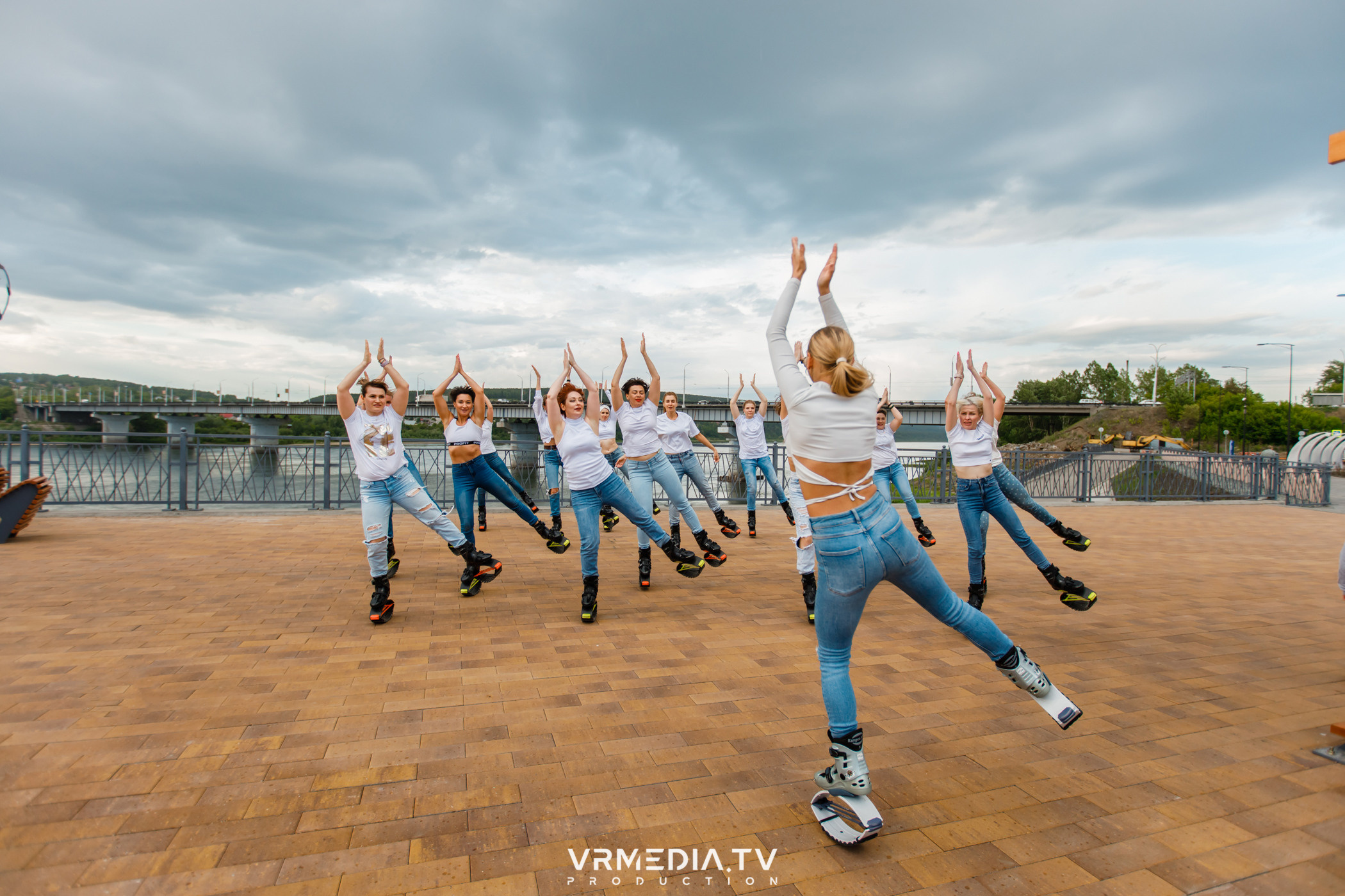 Открытая тренировка «Kangoo jumps»