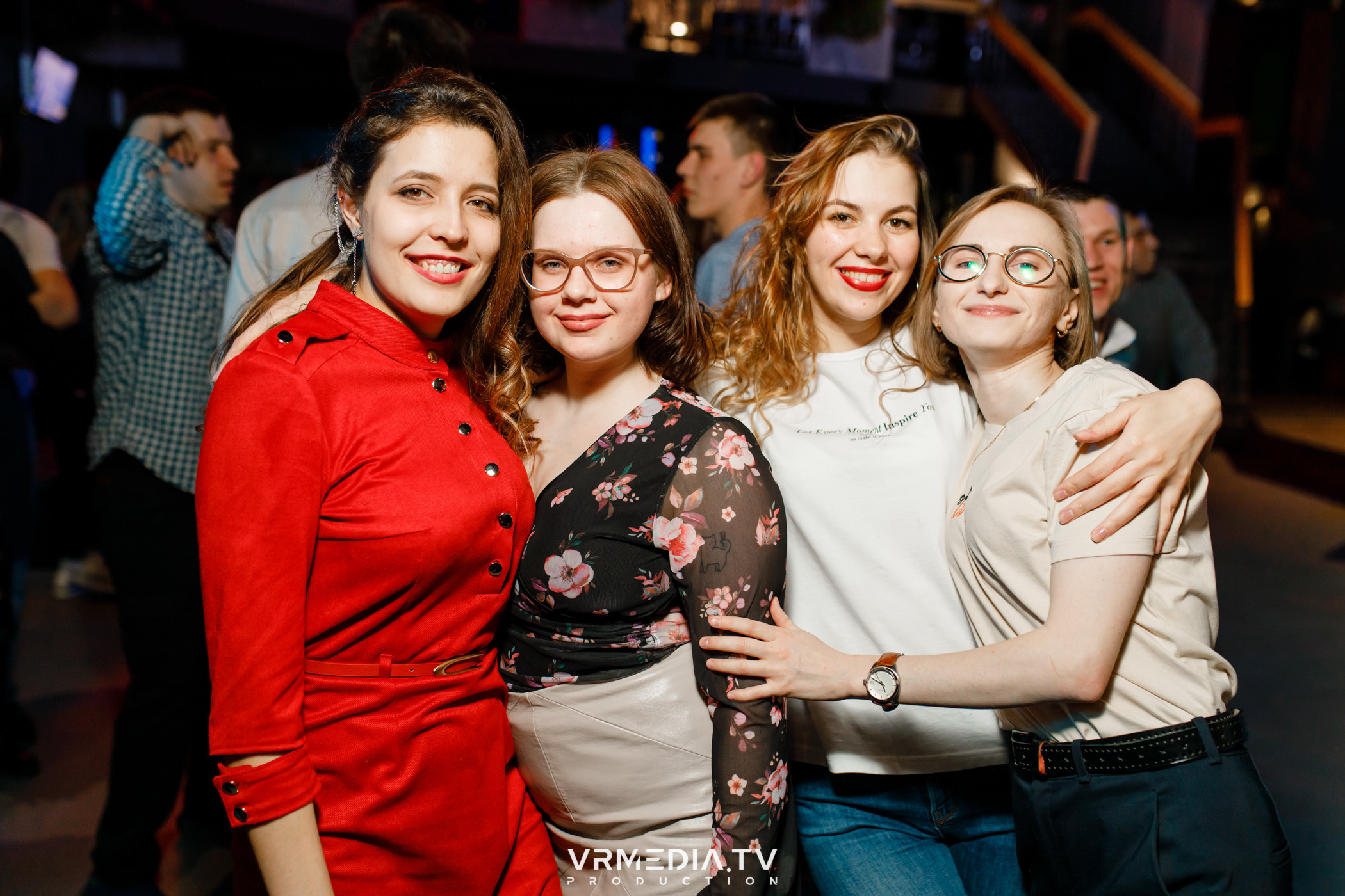 Выходные в баре «DOSKI»