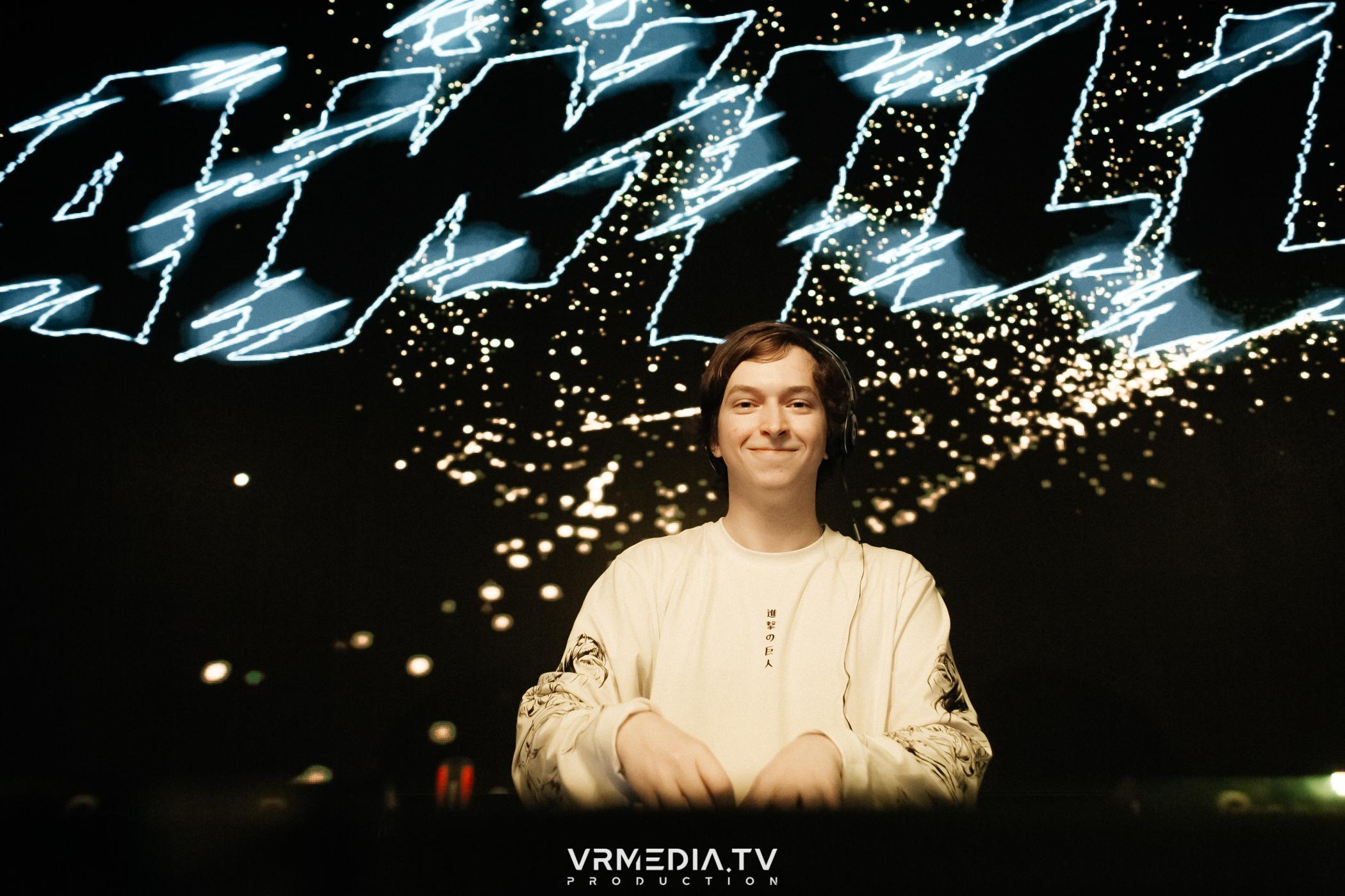 Выпускной школы диджеинга «Атмосфера»