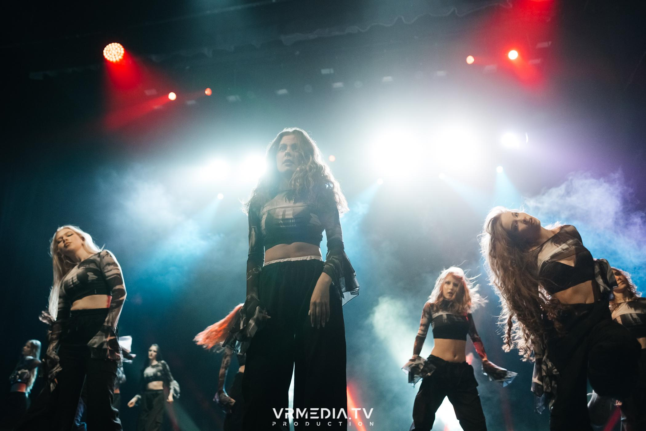 Пока все в доме