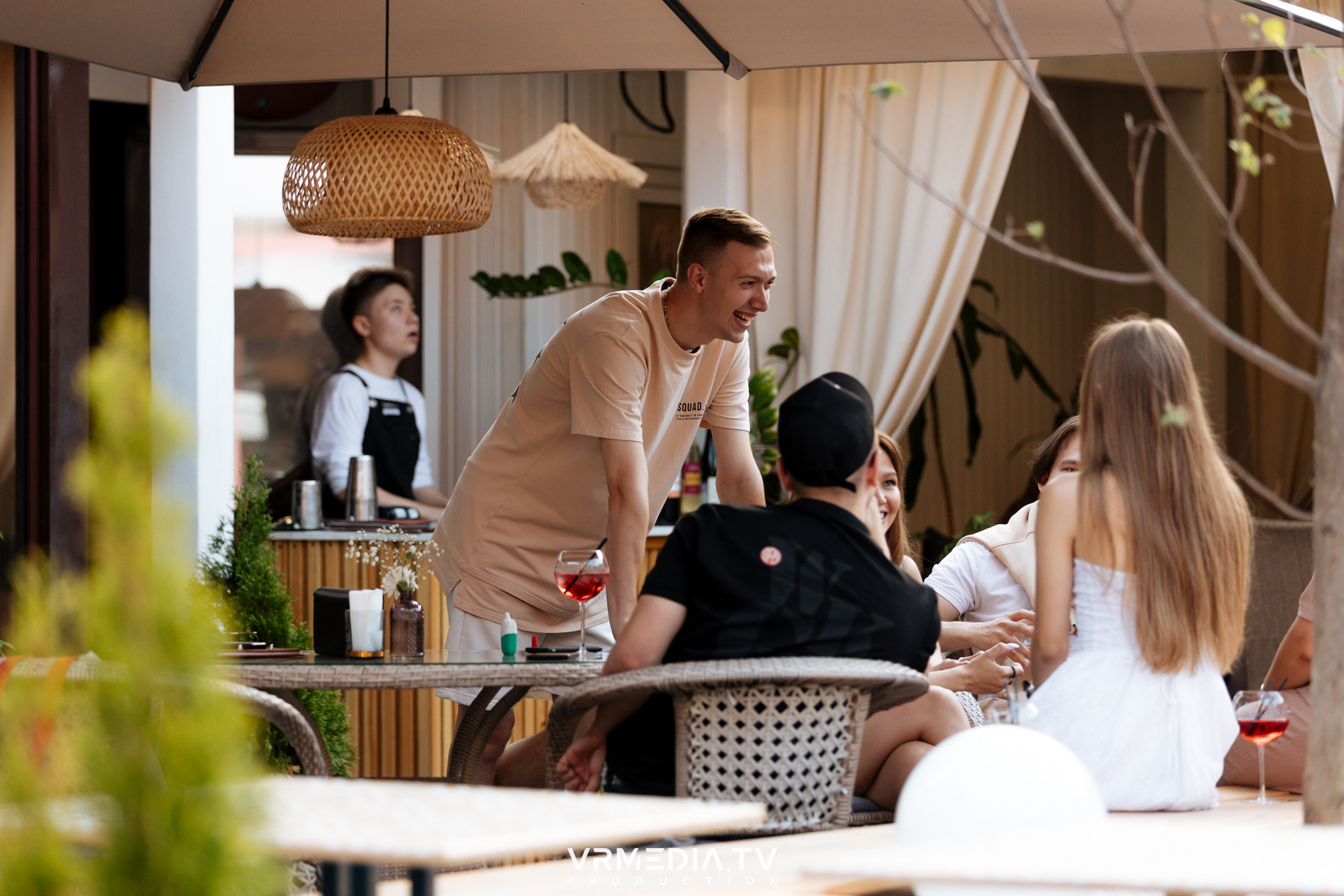 «Среда — маленькая пятница» в караоке-бар «OPERA»